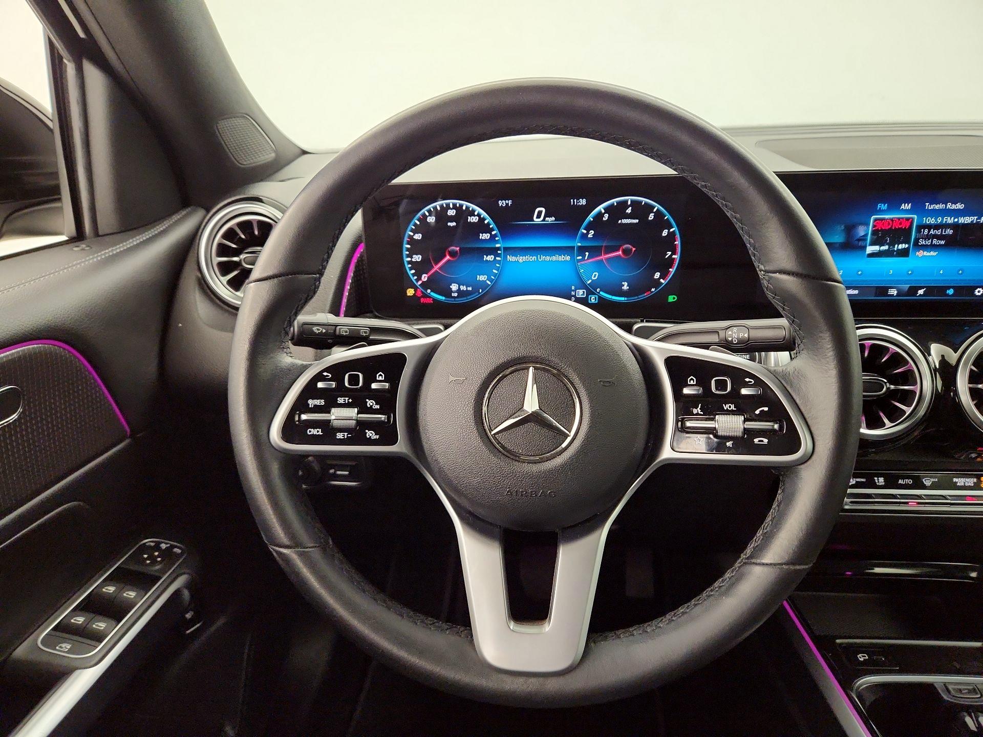 Thumbnail: 2022 Mercedes-Benz GLB - 10