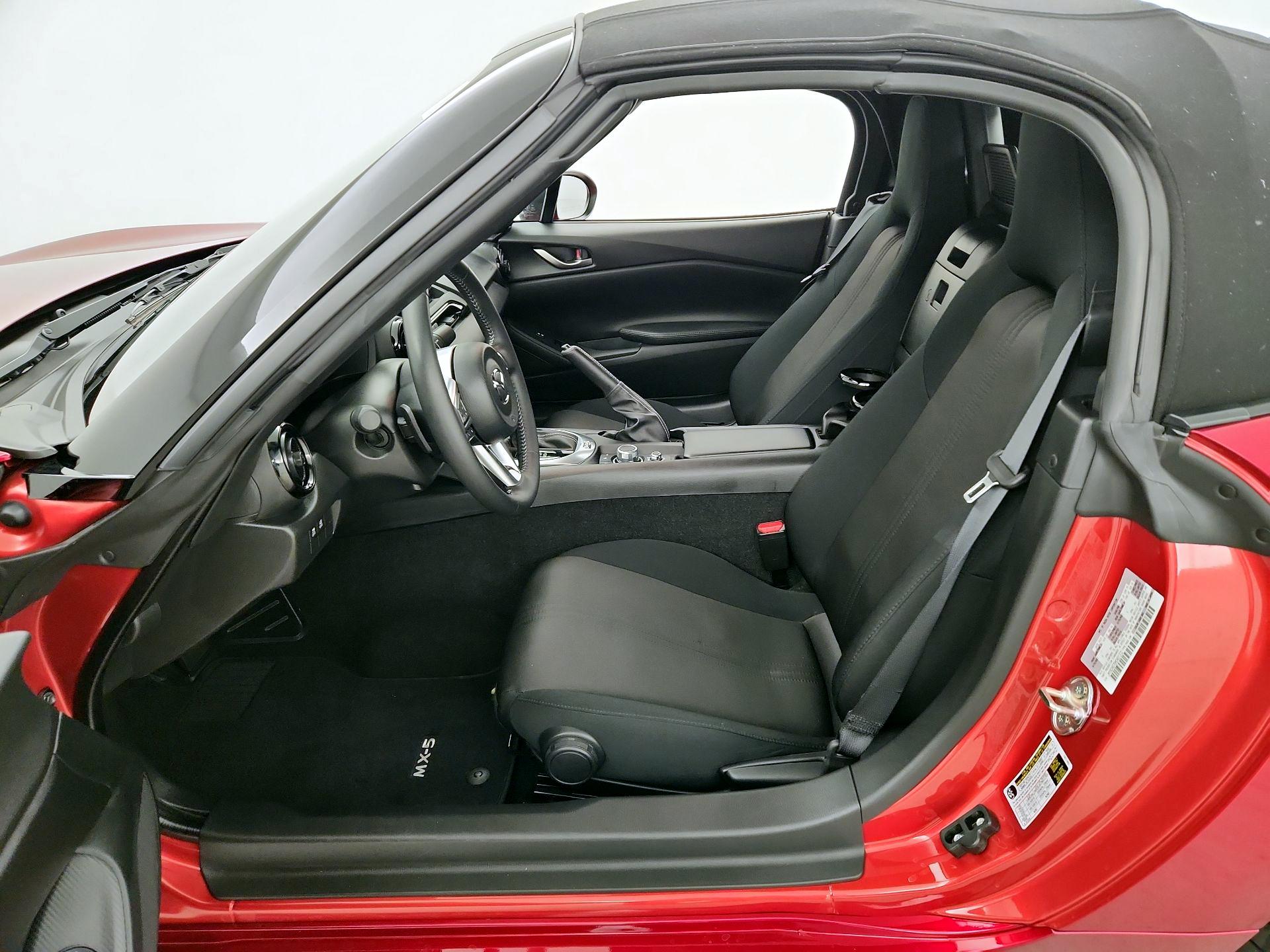 Thumbnail: 2021 Mazda MX-5 Miata - 11