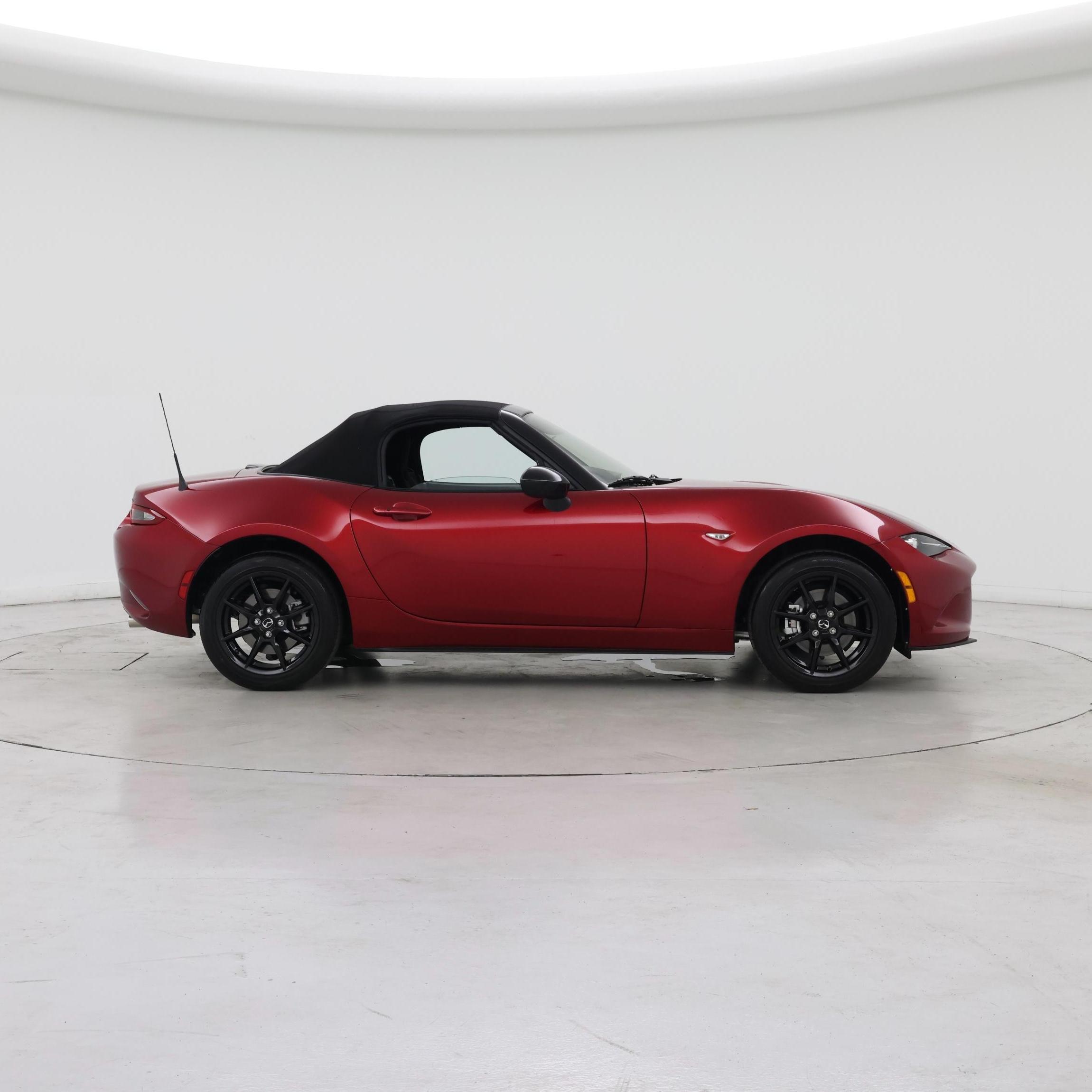 Thumbnail: 2021 Mazda MX-5 Miata - 7