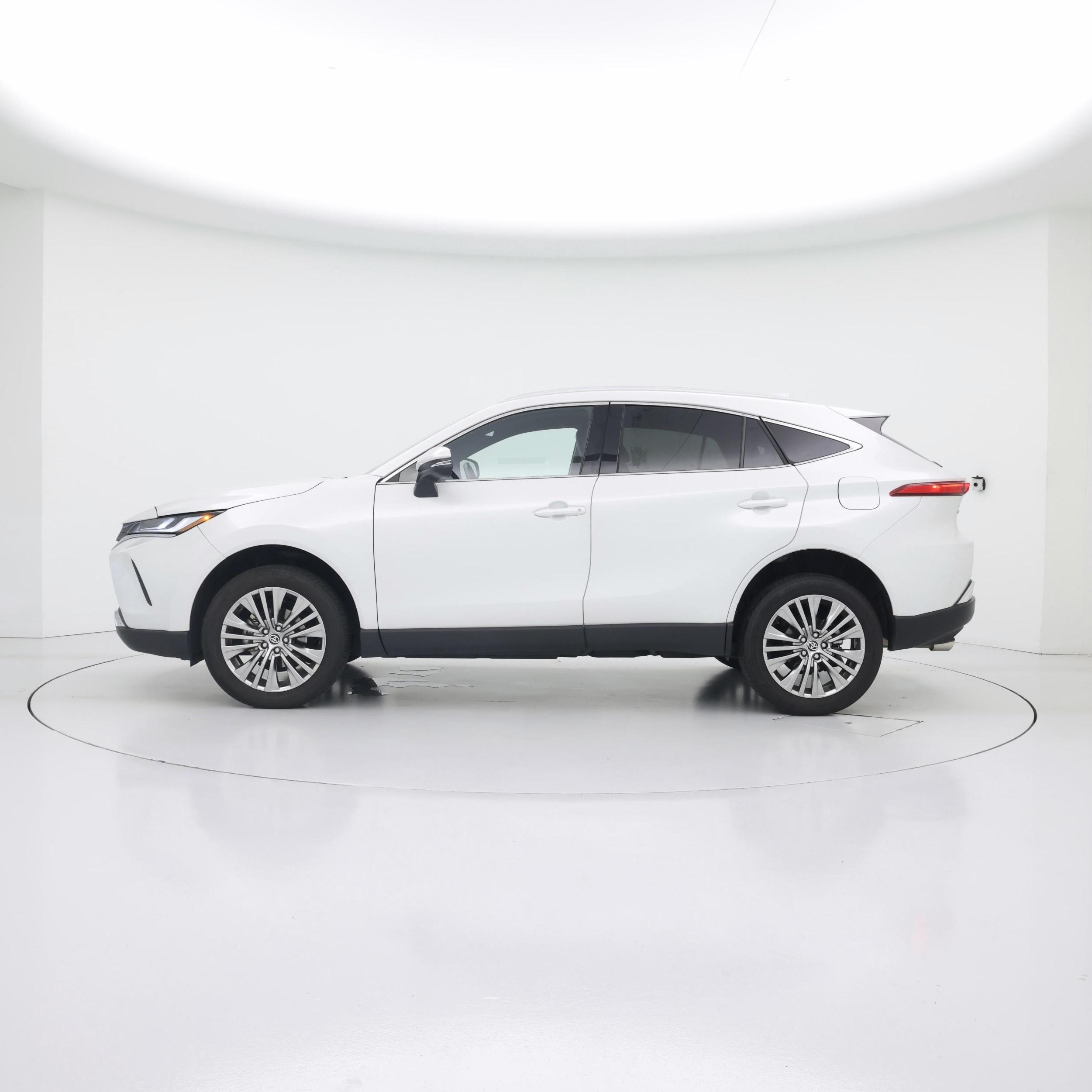 Thumbnail: 2023 Toyota Venza - 3