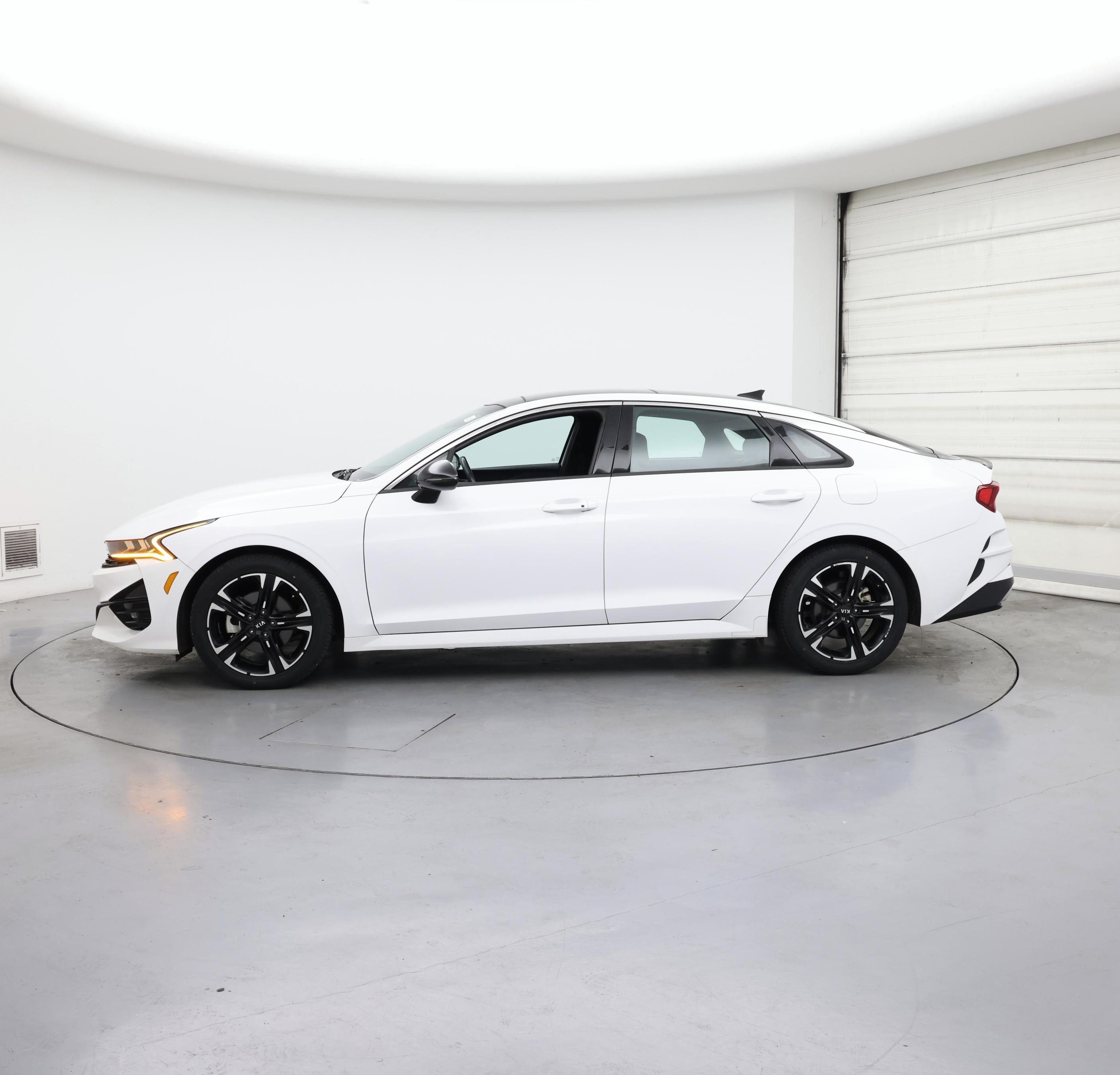 Thumbnail: 2021 Kia K5 - 3
