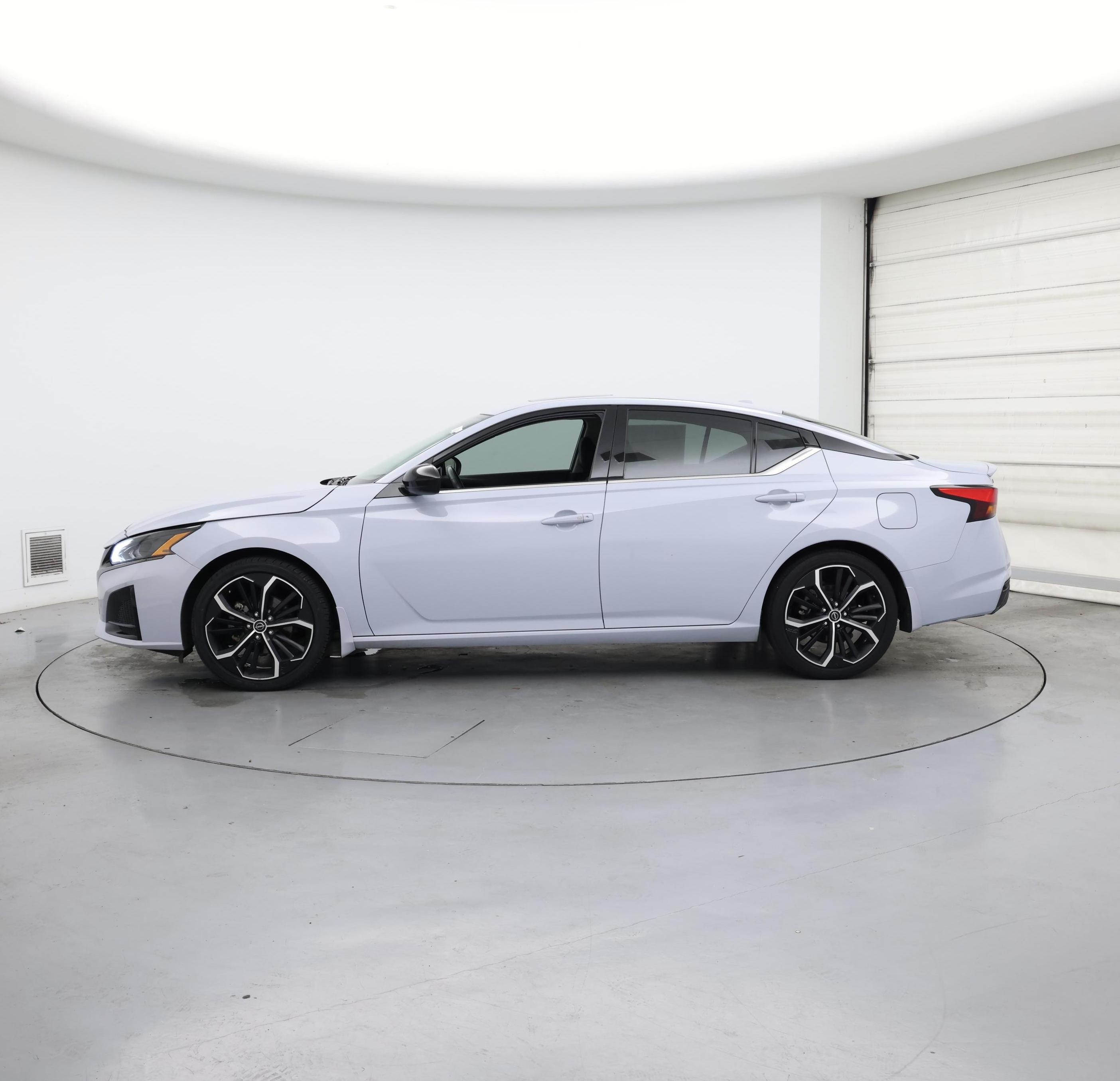 Thumbnail: 2023 Nissan Altima - 3