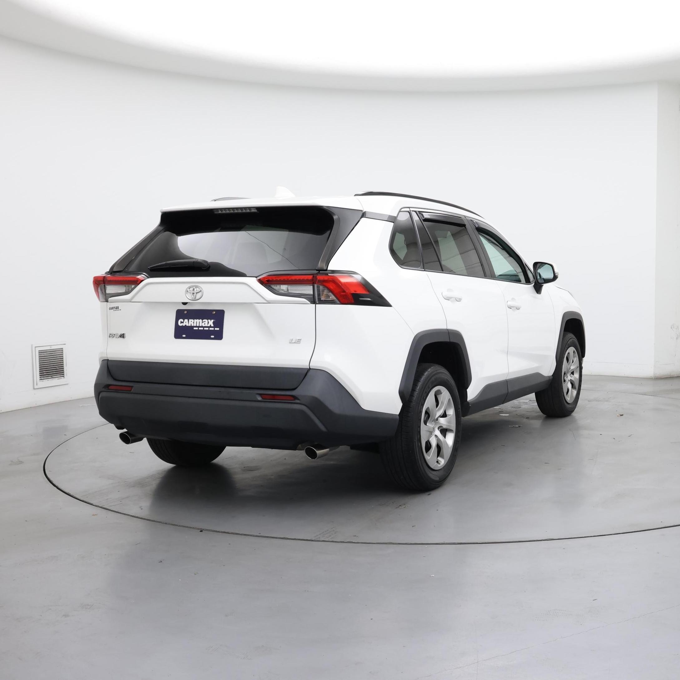 Thumbnail: 2020 Toyota RAV4 - 8