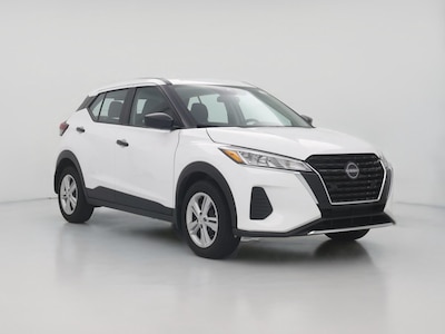 White 2024 Nissan Kicks S