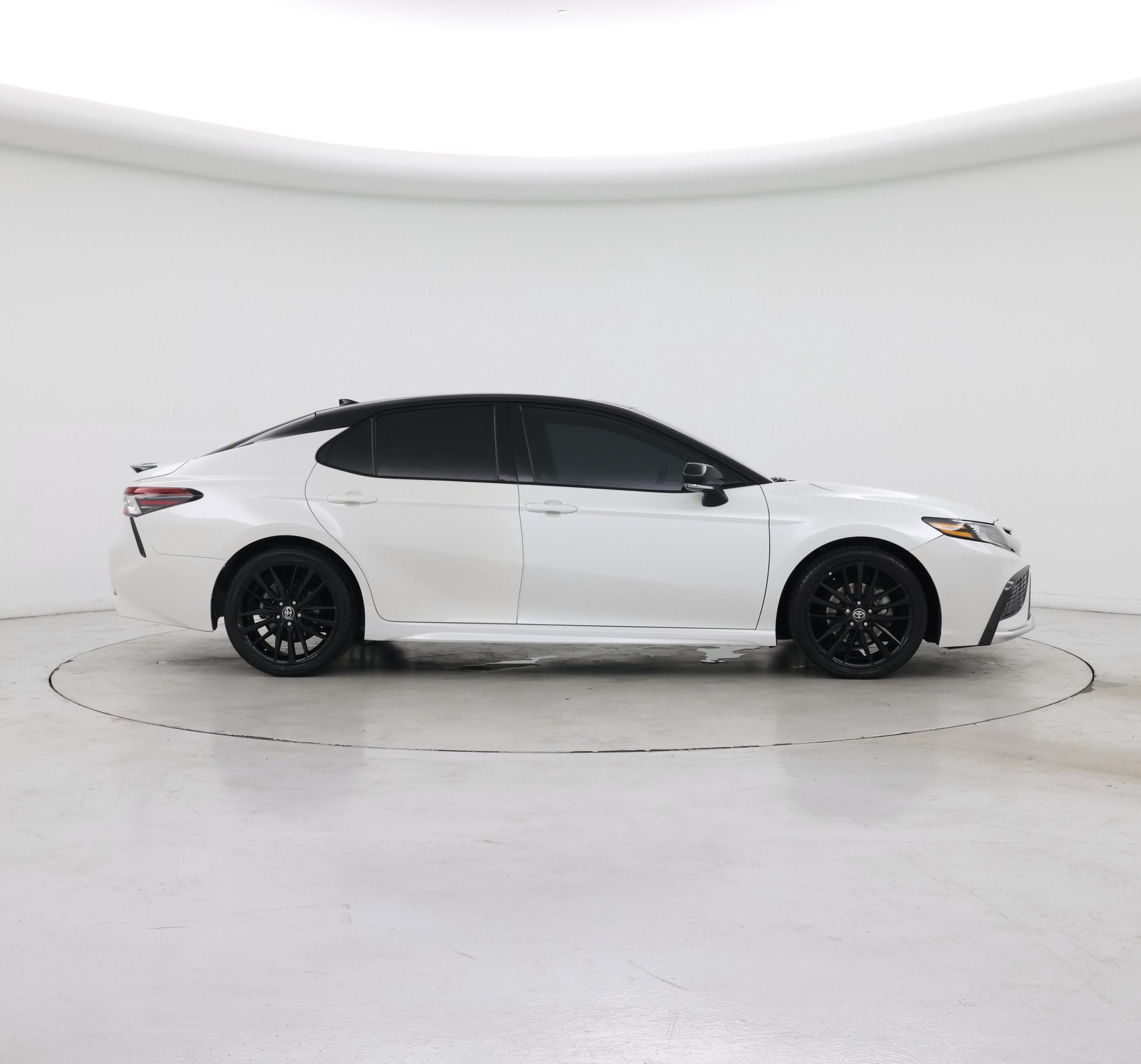 Thumbnail: 2022 Toyota Camry - 7
