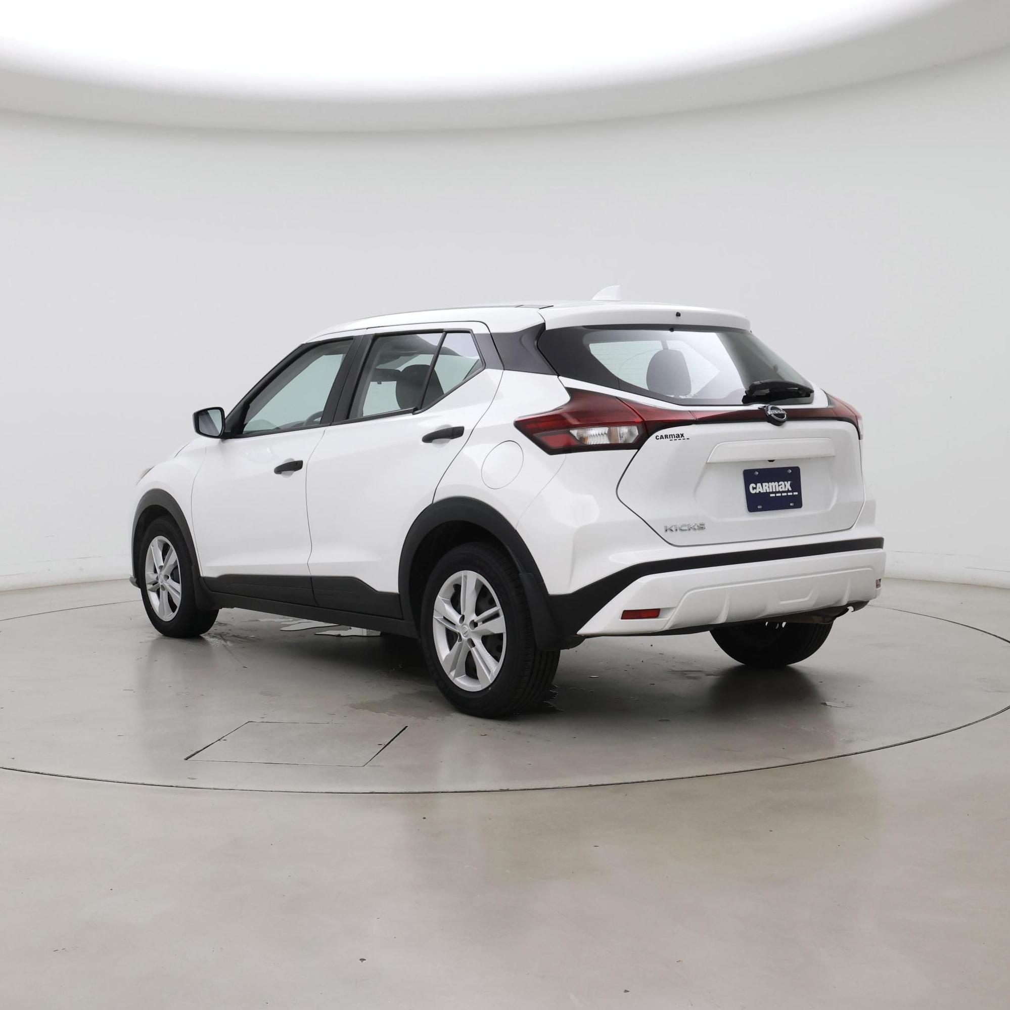 Thumbnail: 2023 Nissan Kicks - 2