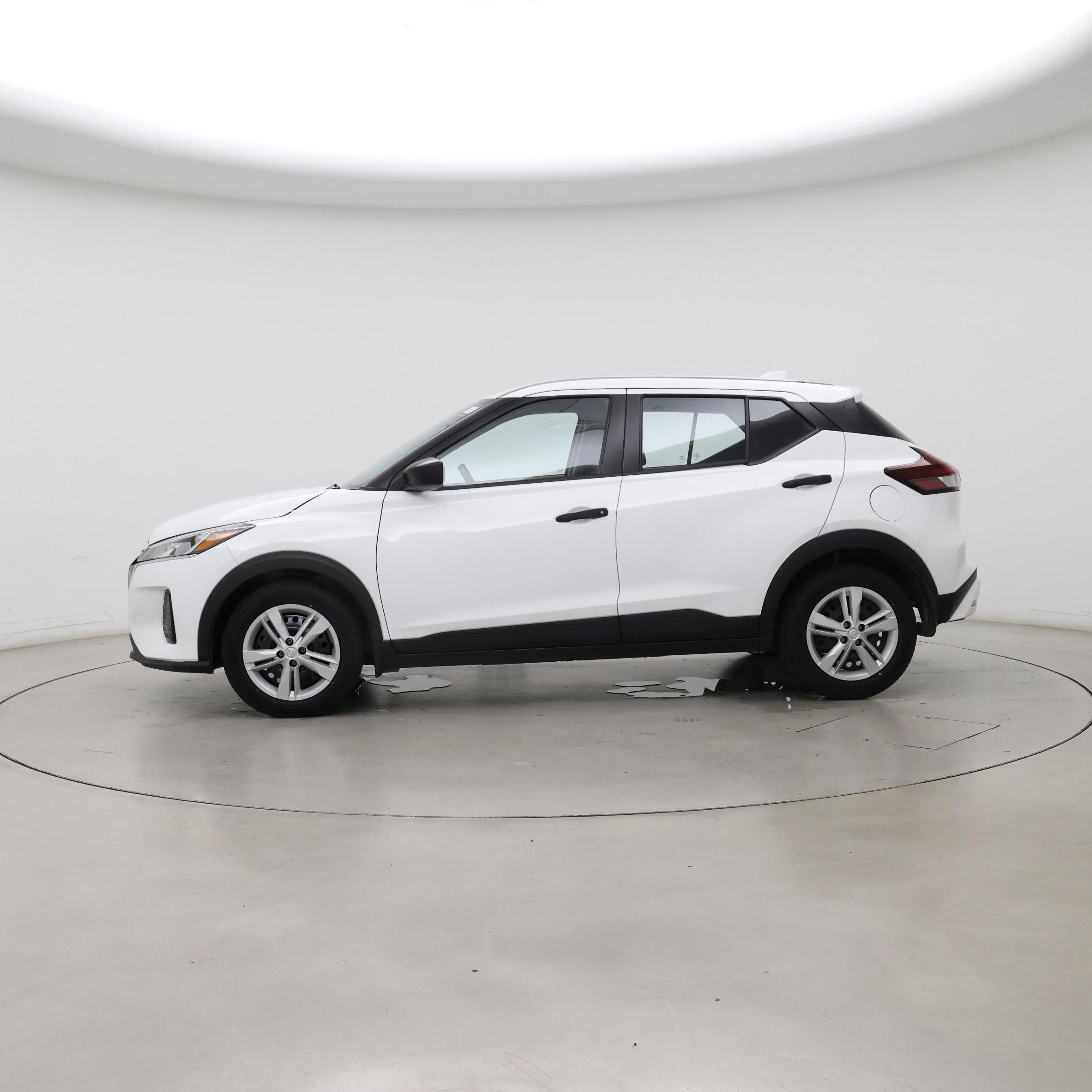 Thumbnail: 2023 Nissan Kicks - 3