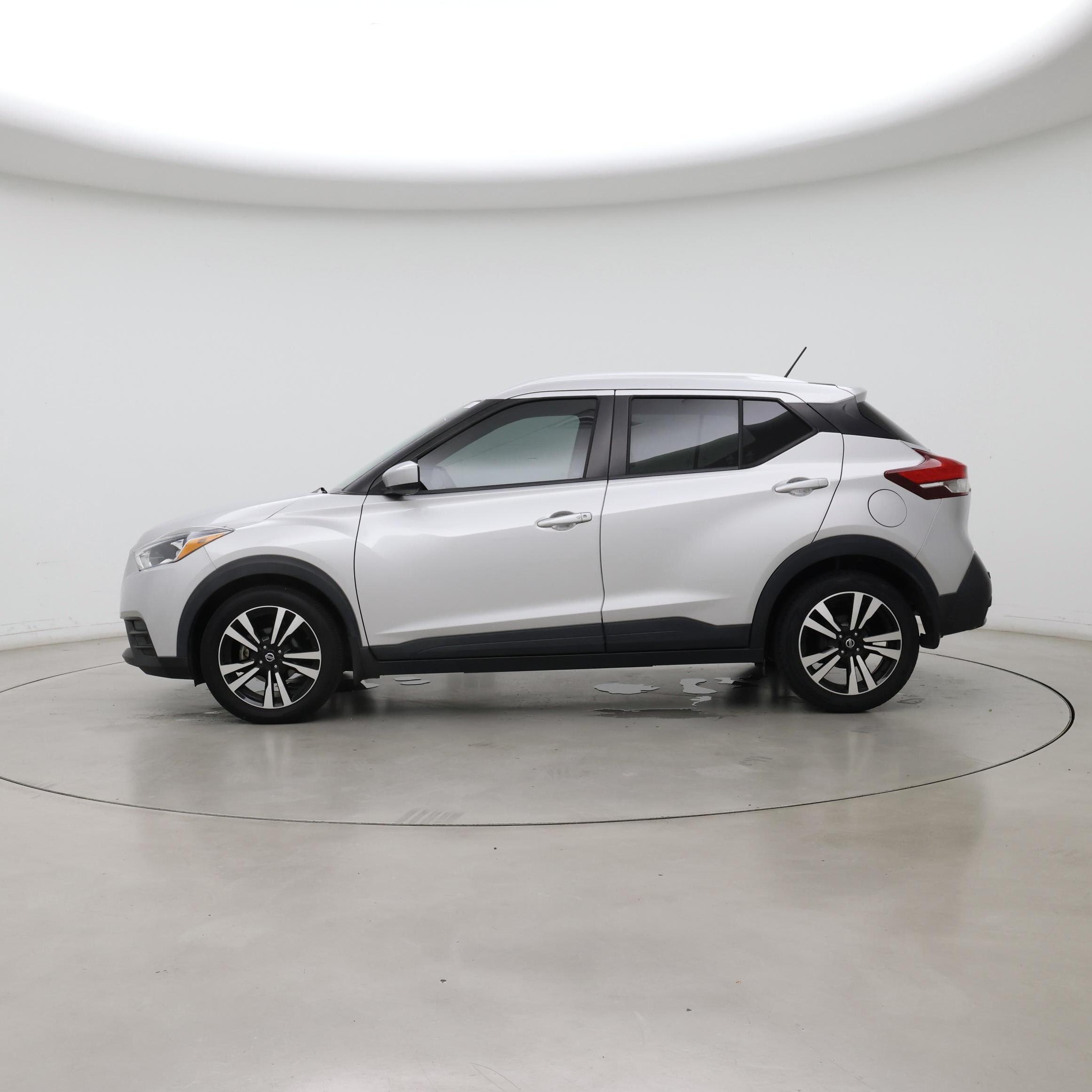 Thumbnail: 2020 Nissan Kicks - 3