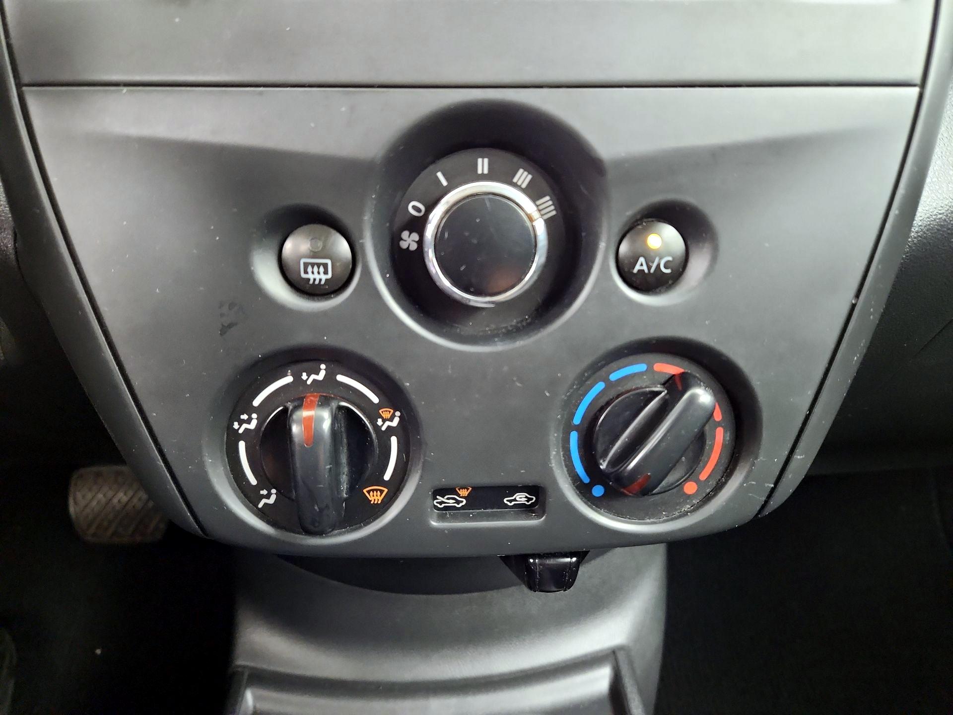 Thumbnail: 2016 Nissan Versa - 15