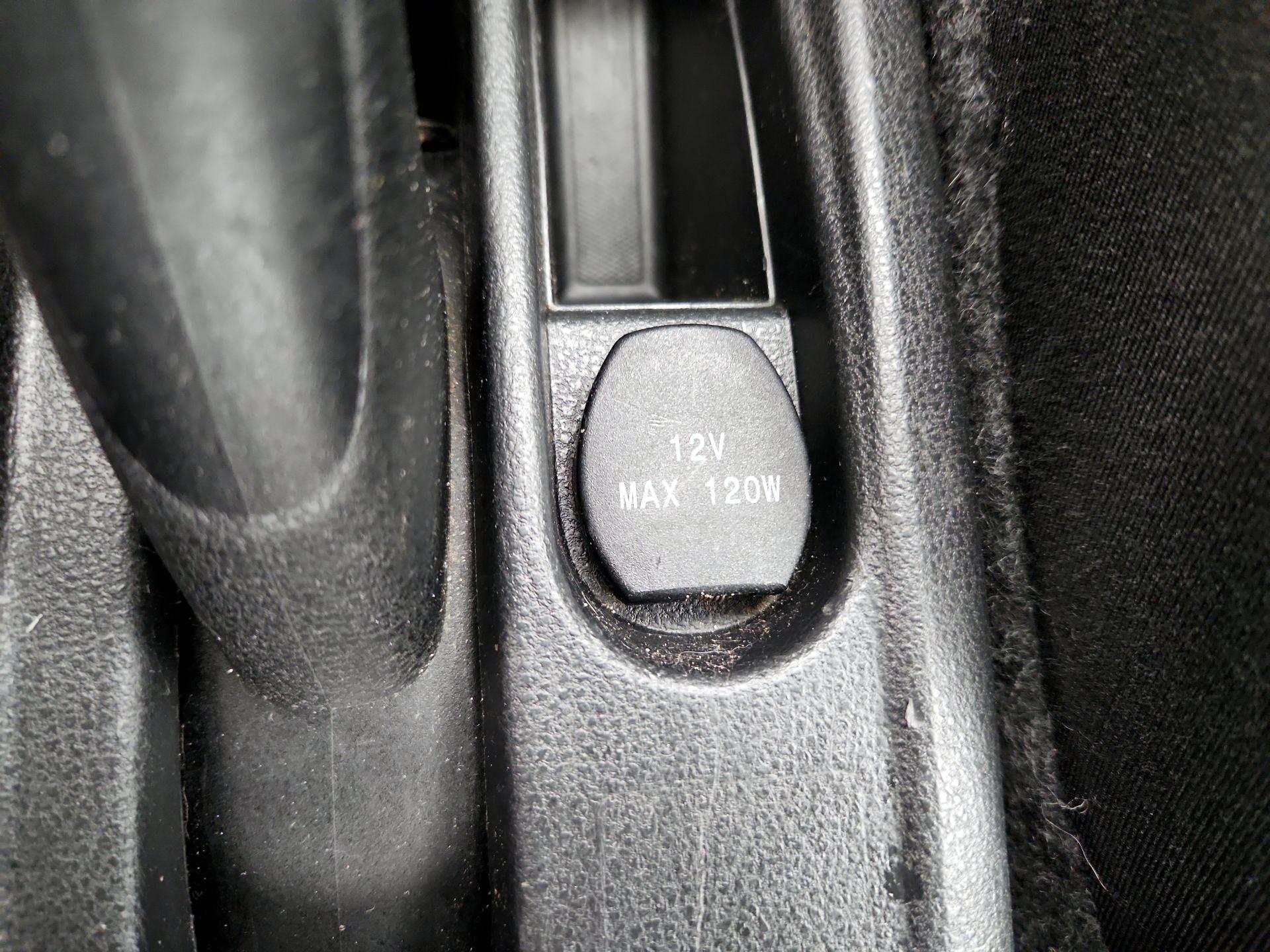 Thumbnail: 2016 Nissan Versa - 17