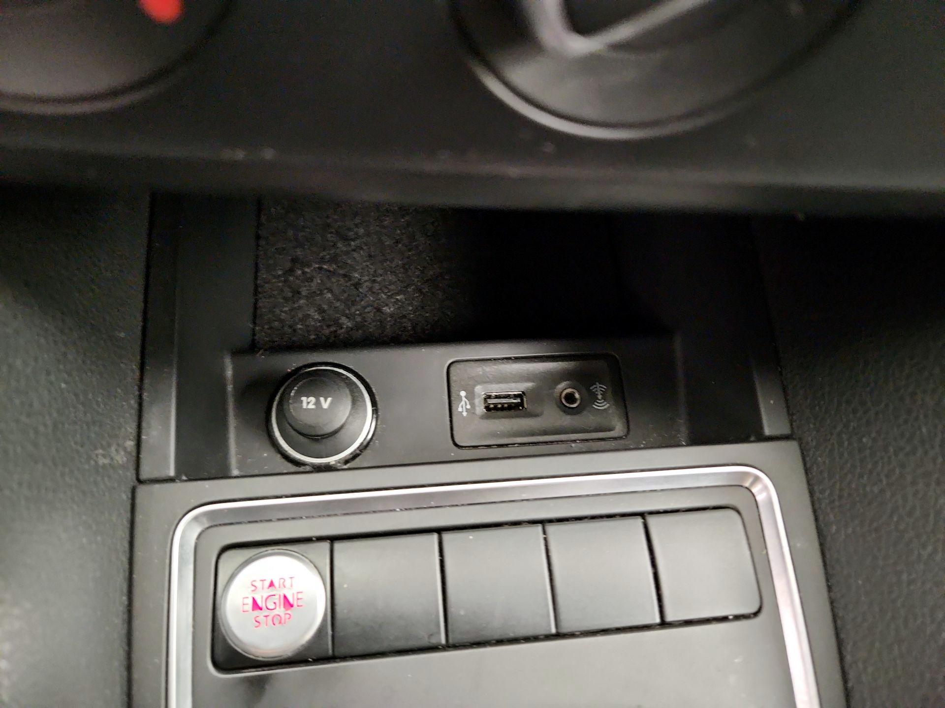 Thumbnail: 2016 Volkswagen Jetta - 18