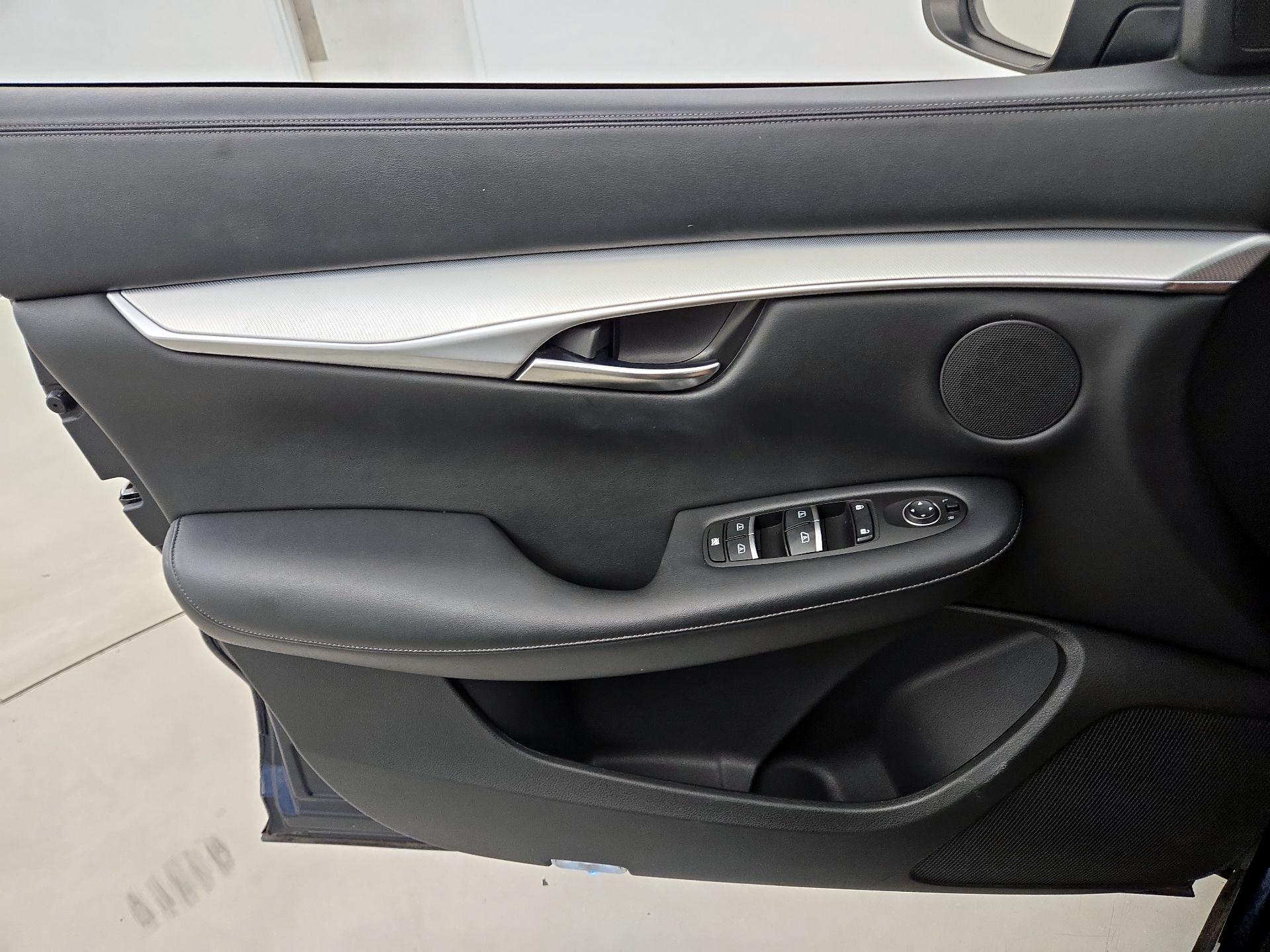 Thumbnail: 2019 INFINITI QX50 - 12