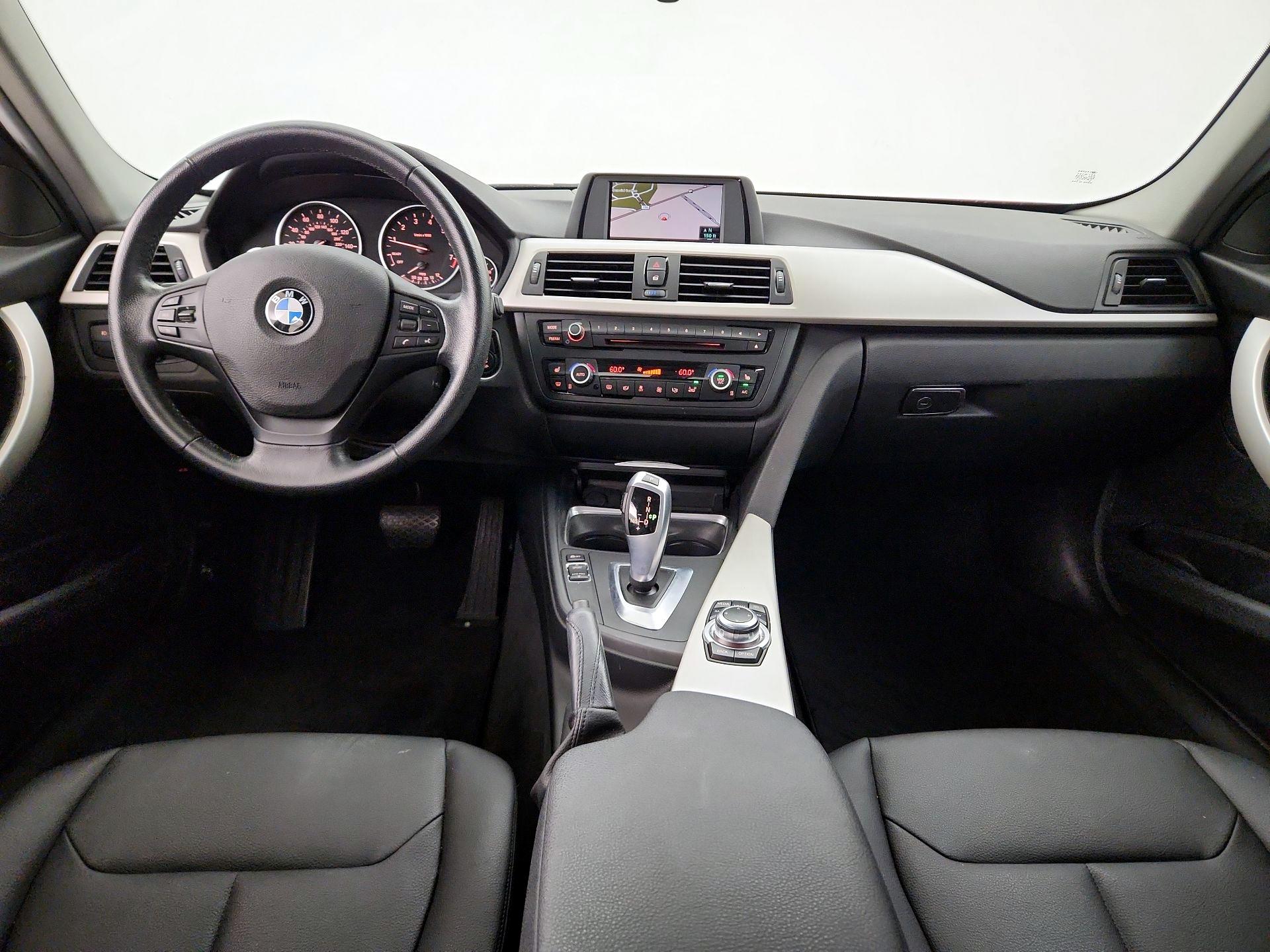 Thumbnail: 2015 BMW 3 Series - 9