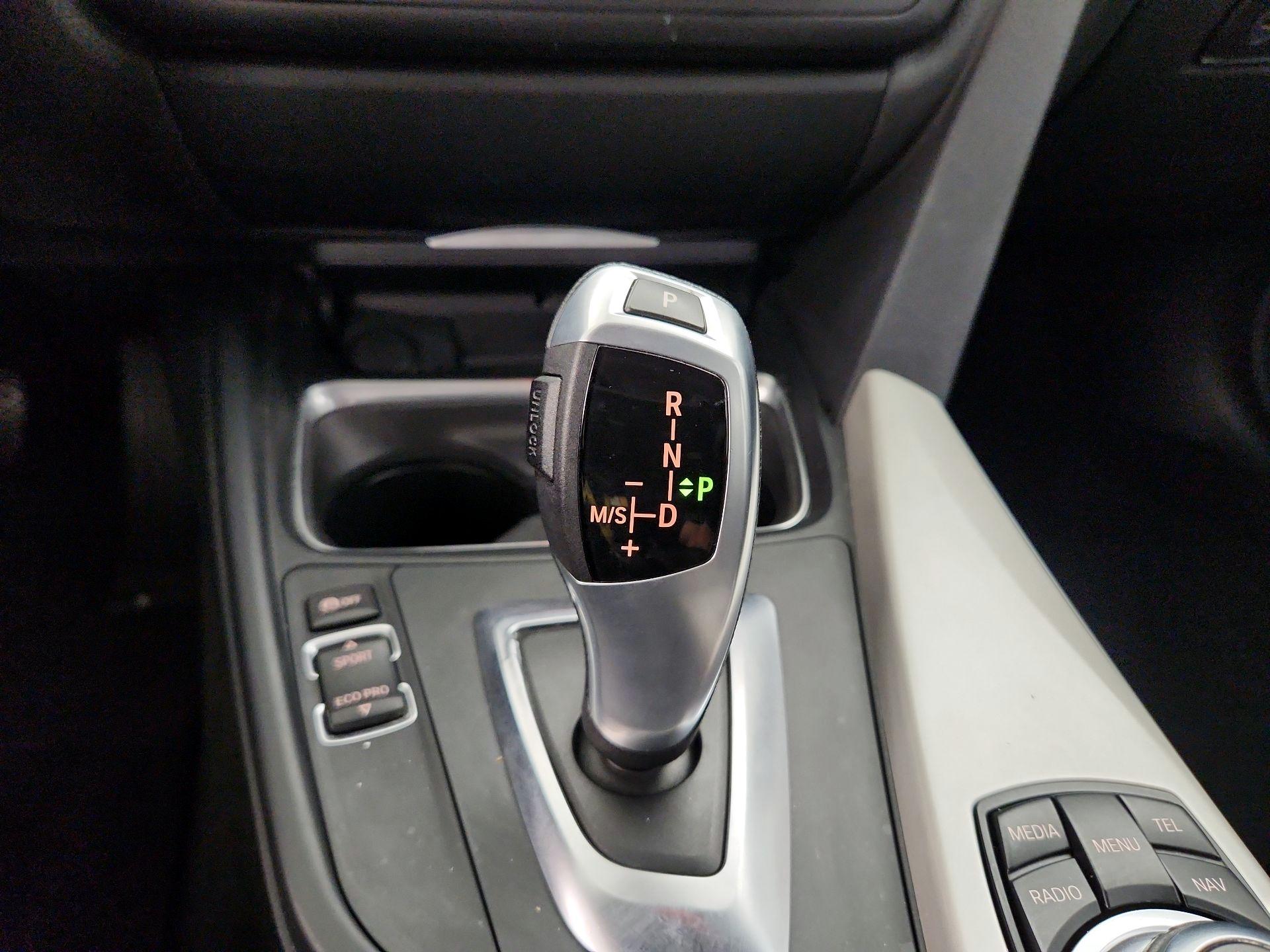 Thumbnail: 2015 BMW 3 Series - 18