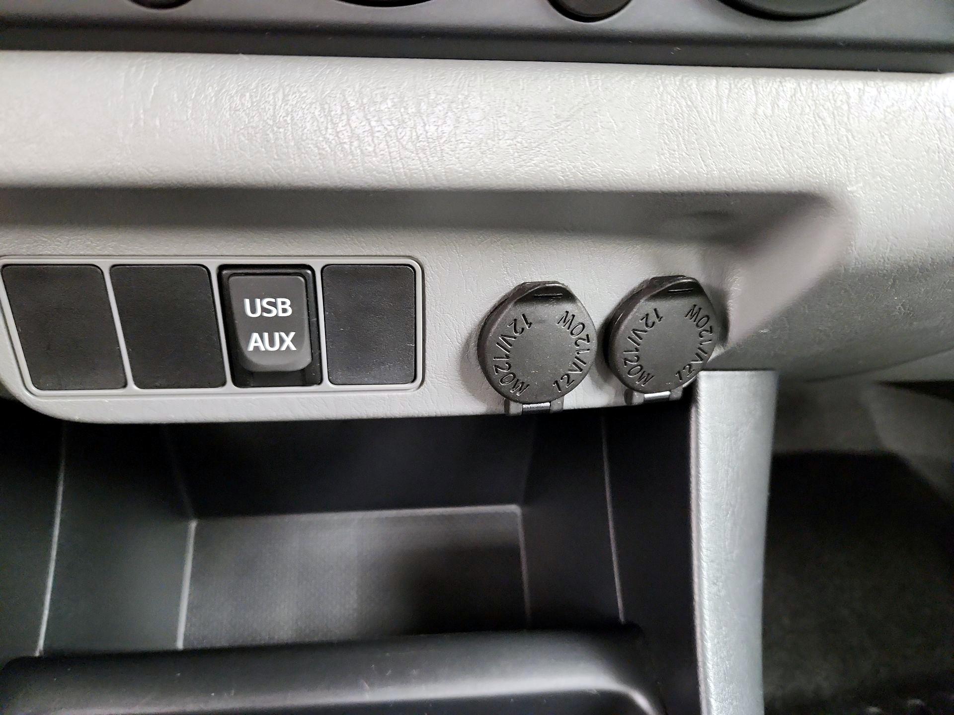 Thumbnail: 2013 Toyota Tacoma - 17