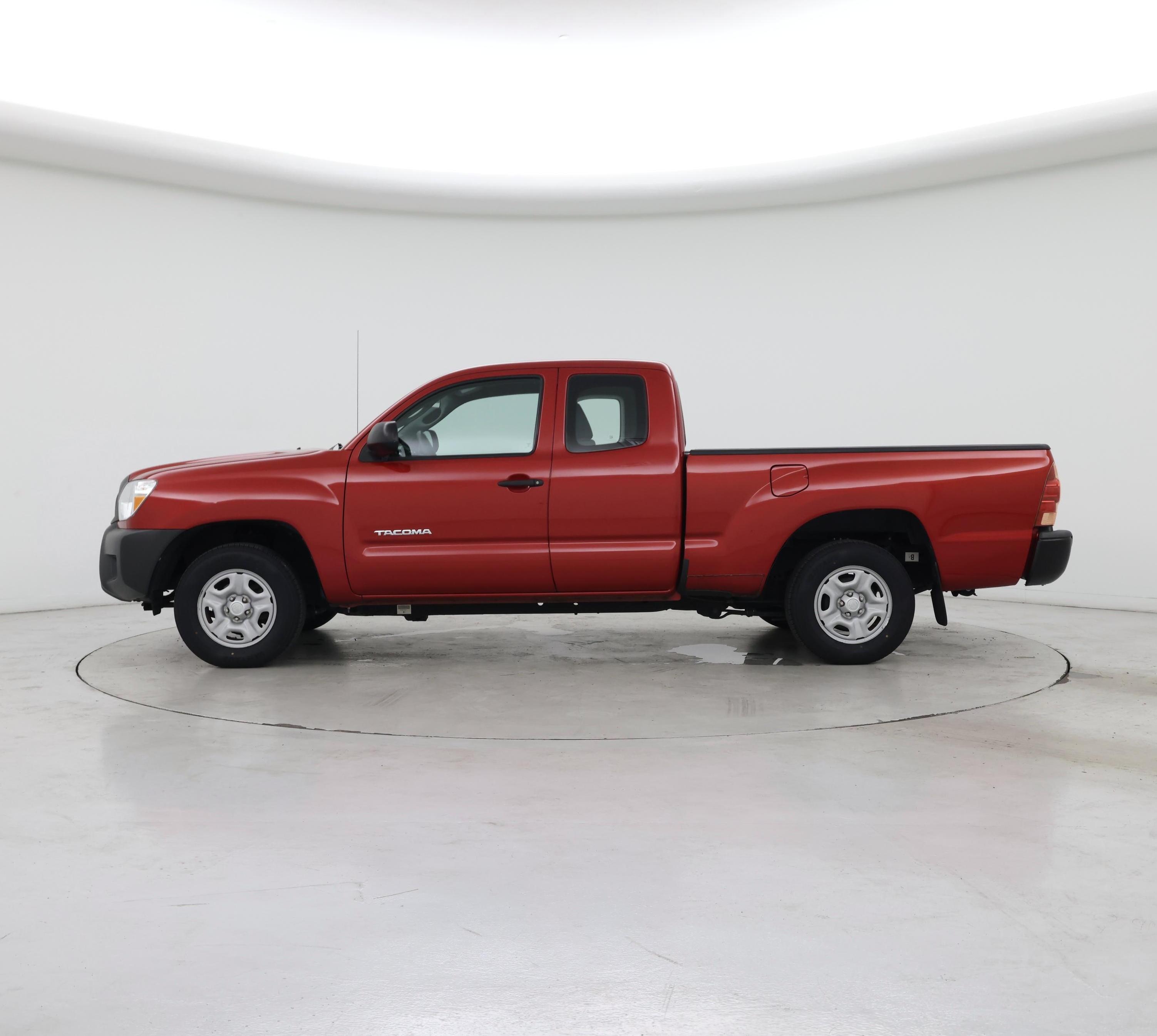 Thumbnail: 2013 Toyota Tacoma - 3