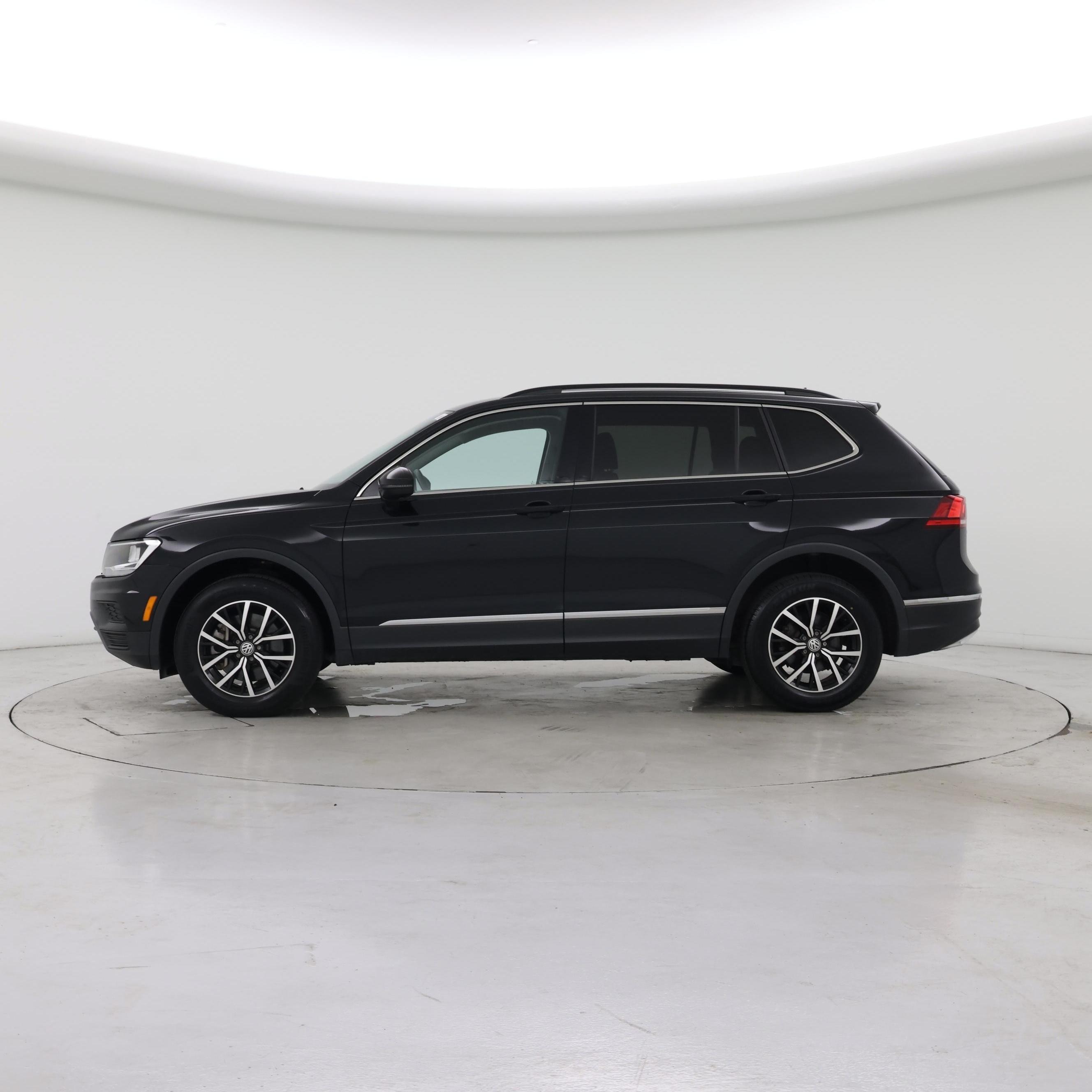 Thumbnail: 2021 Volkswagen Tiguan - 3