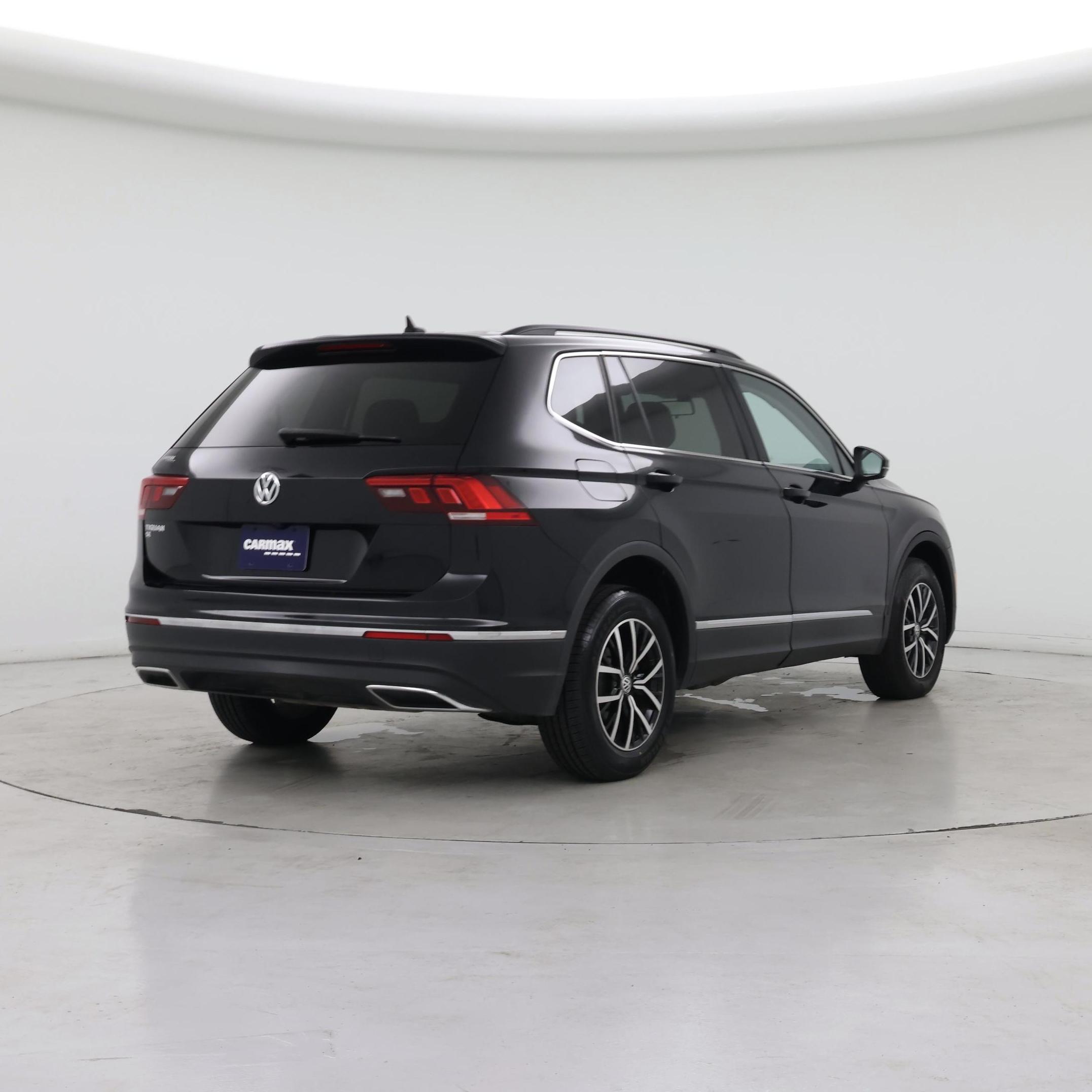 Thumbnail: 2021 Volkswagen Tiguan - 8