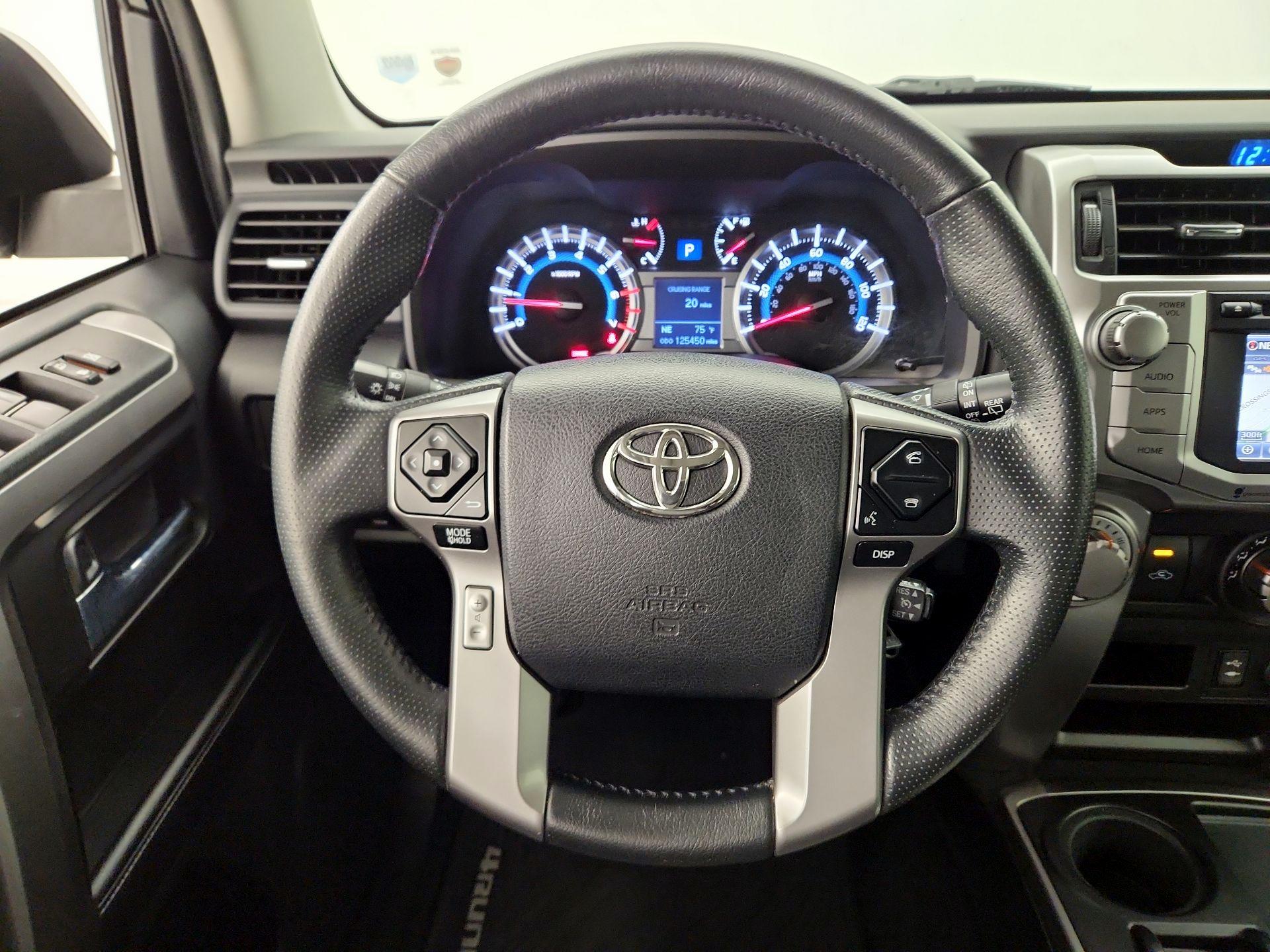 Thumbnail: 2015 Toyota 4Runner - 10