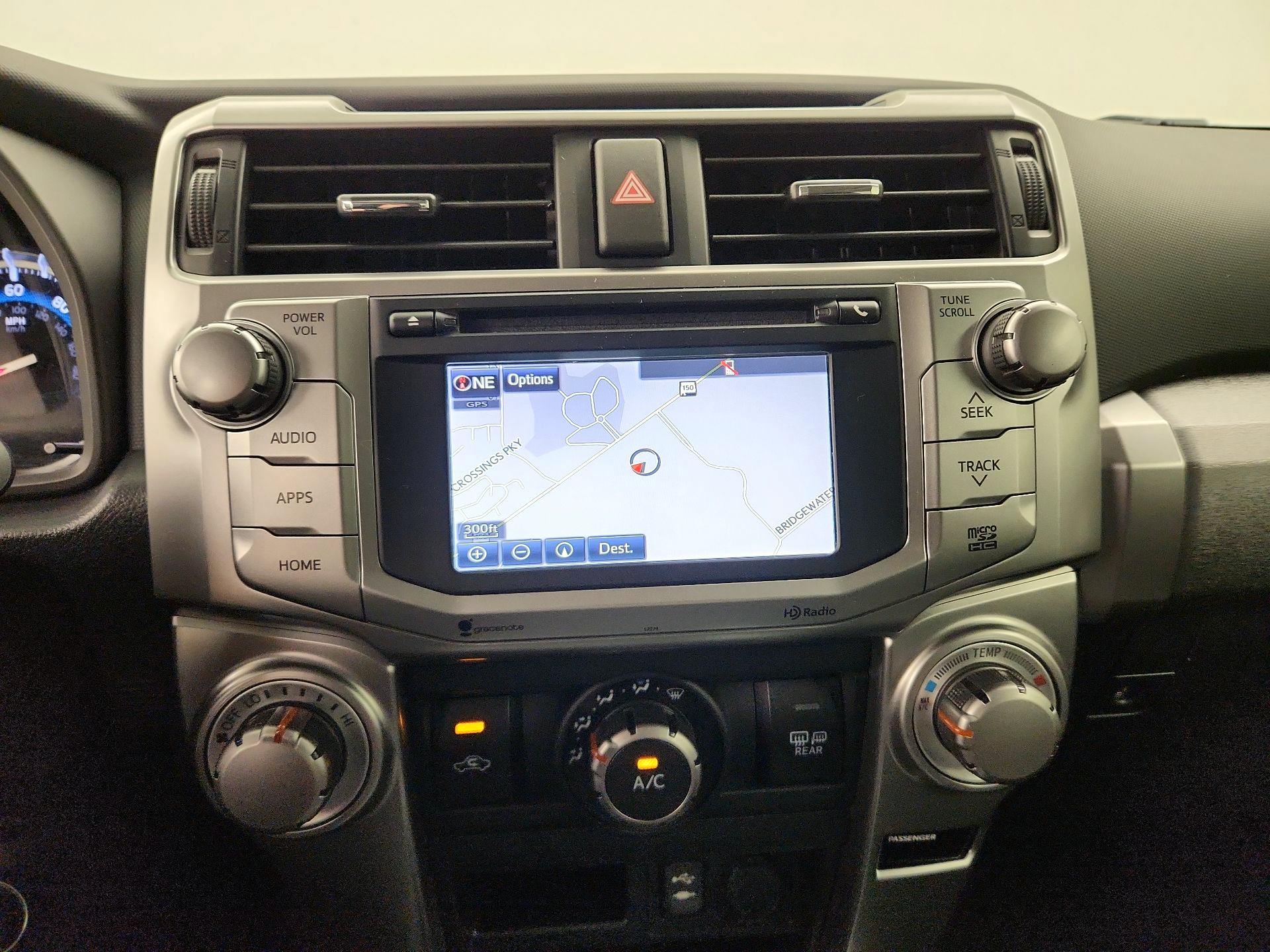 Thumbnail: 2015 Toyota 4Runner - 14