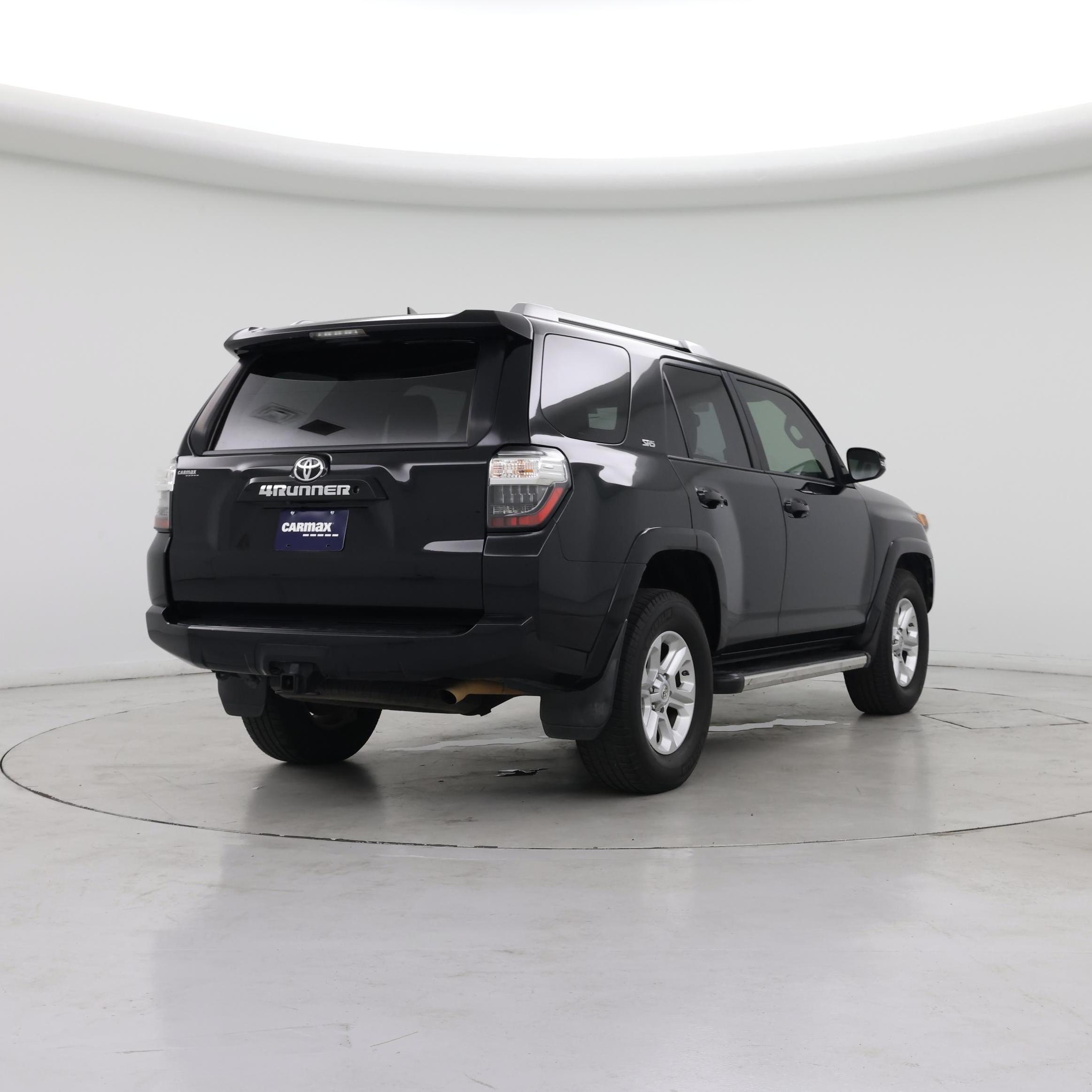 Thumbnail: 2015 Toyota 4Runner - 8