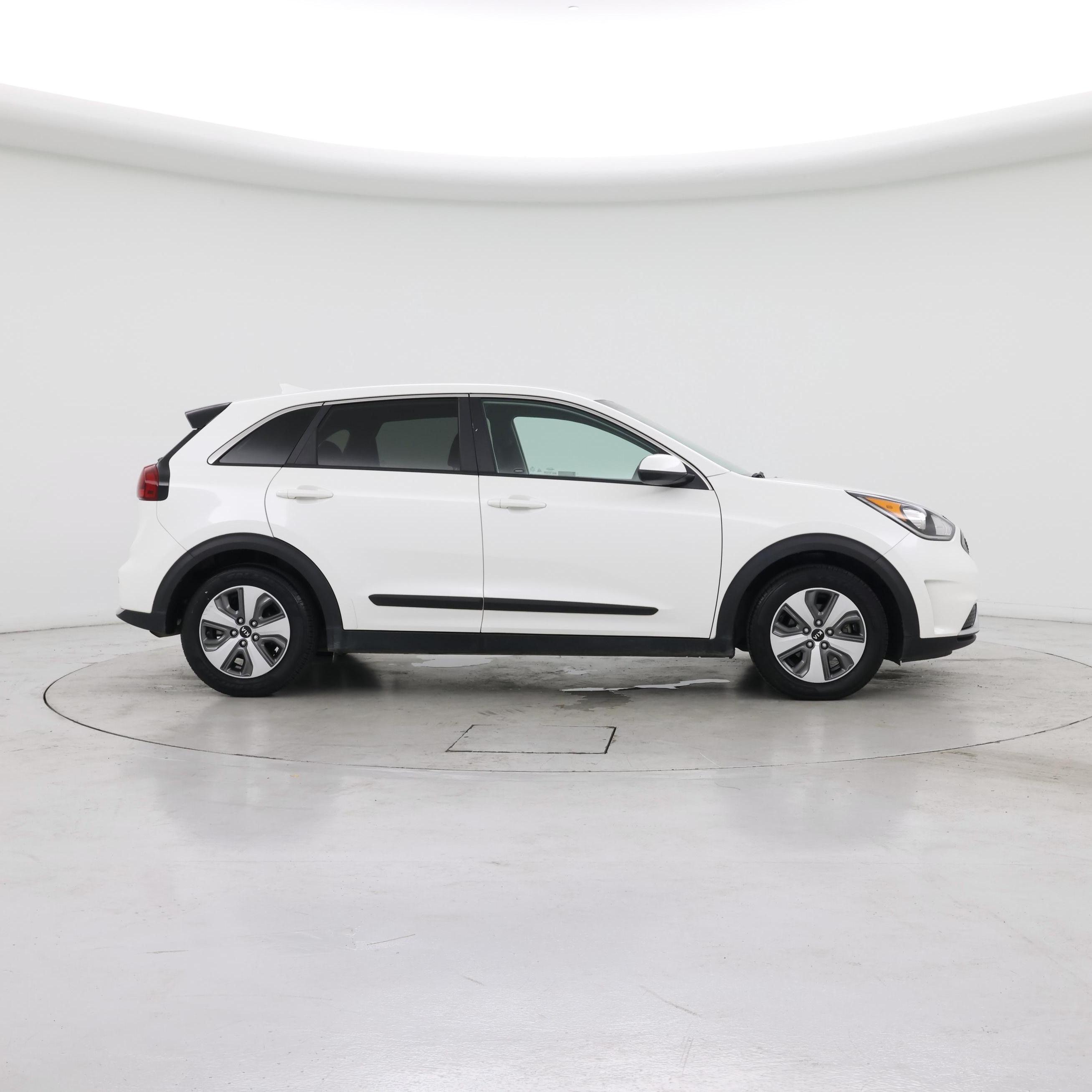 Thumbnail: 2019 Kia Niro - 7