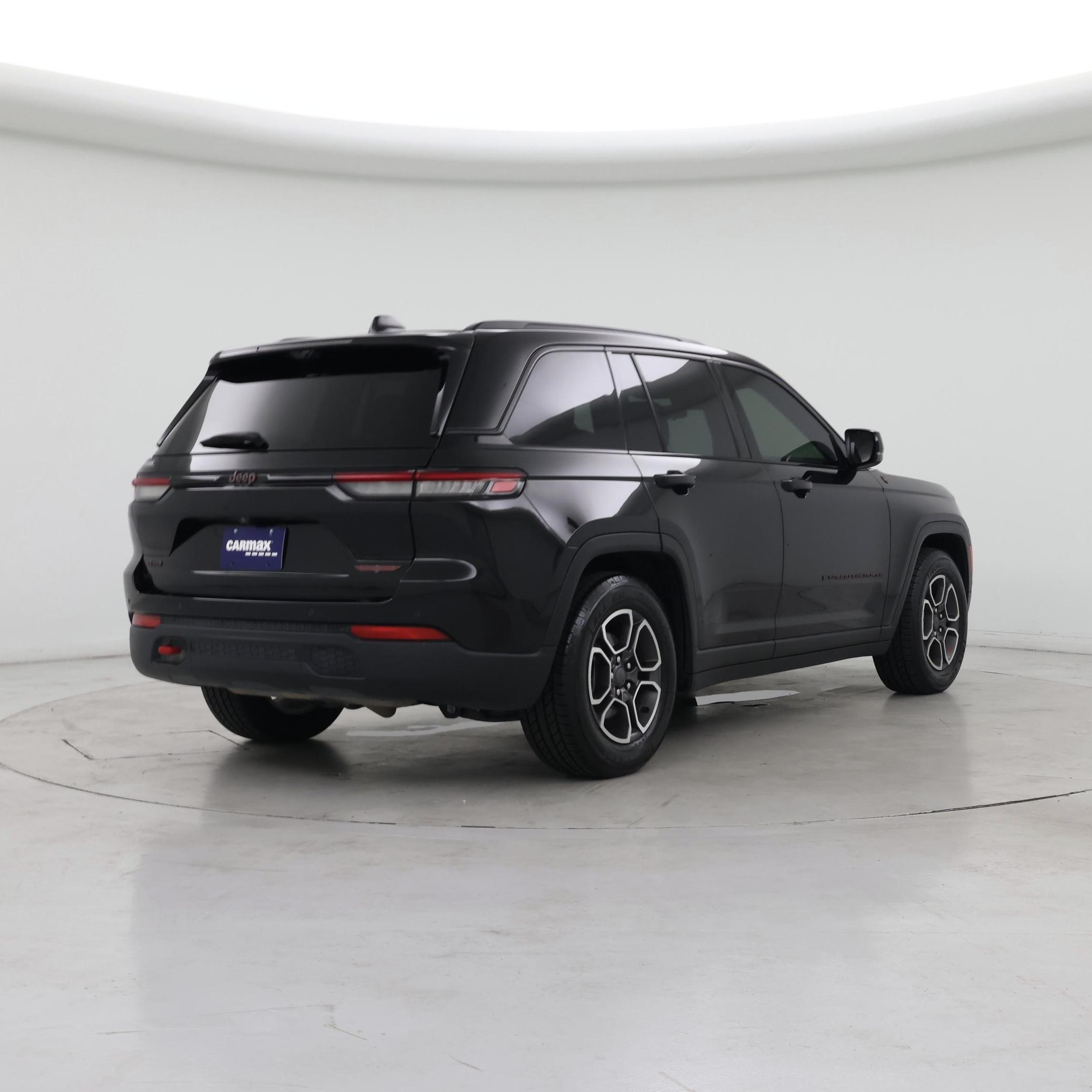 Thumbnail: 2022 Jeep Grand Cherokee - 8