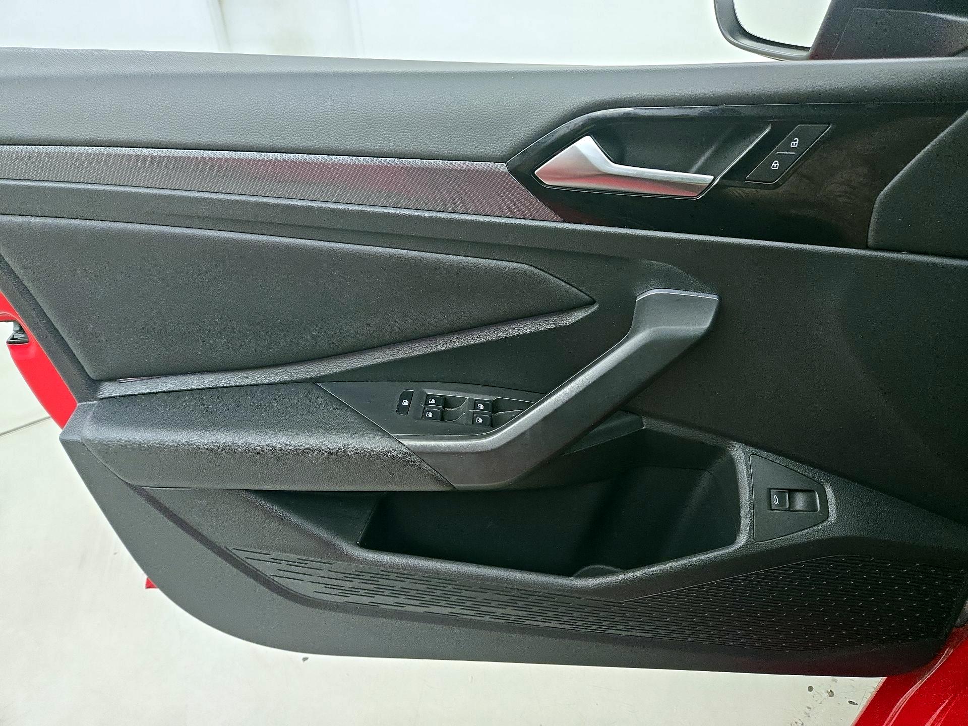 Thumbnail: 2019 Volkswagen Jetta - 12