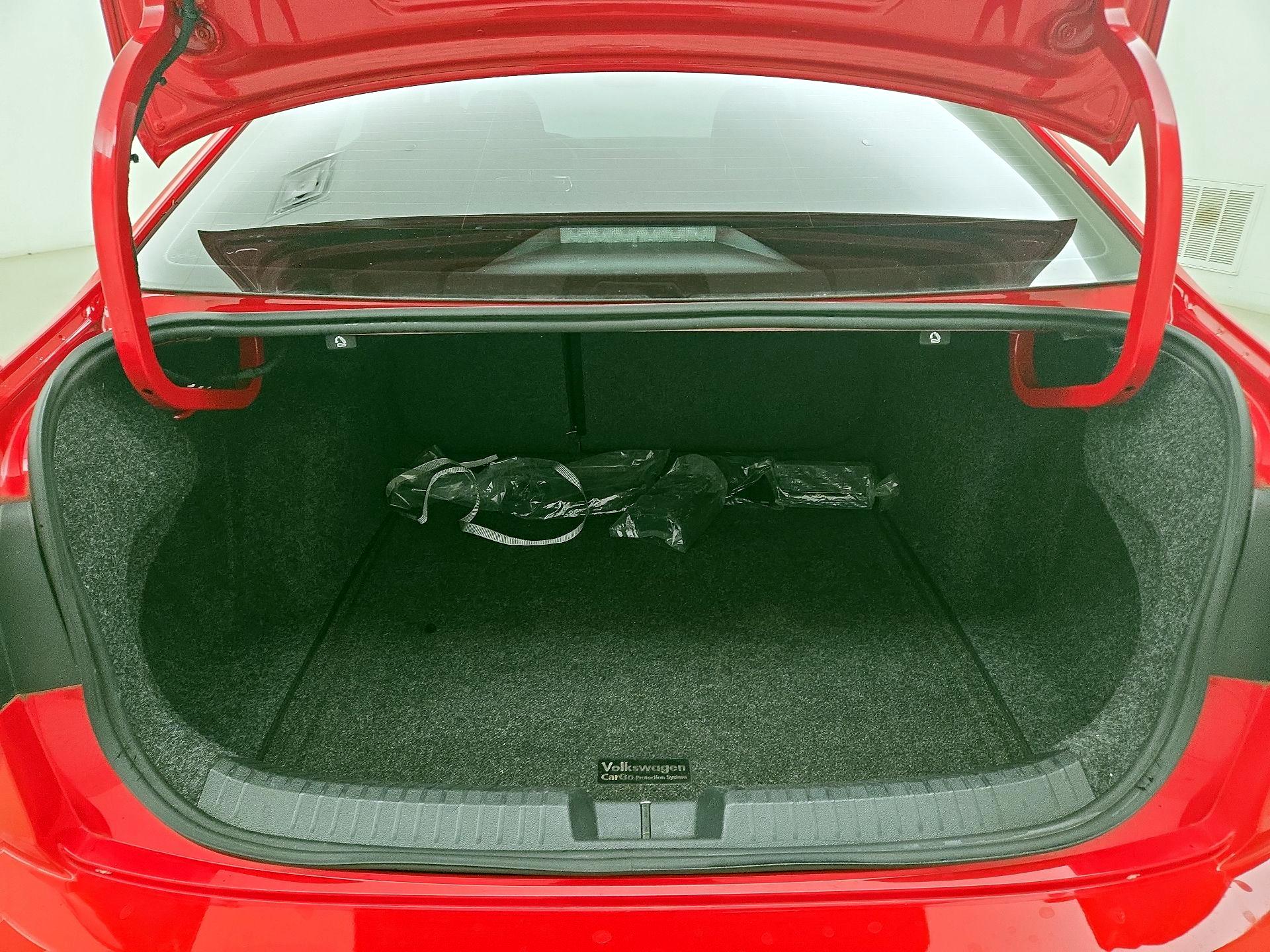 Thumbnail: 2019 Volkswagen Jetta - 20