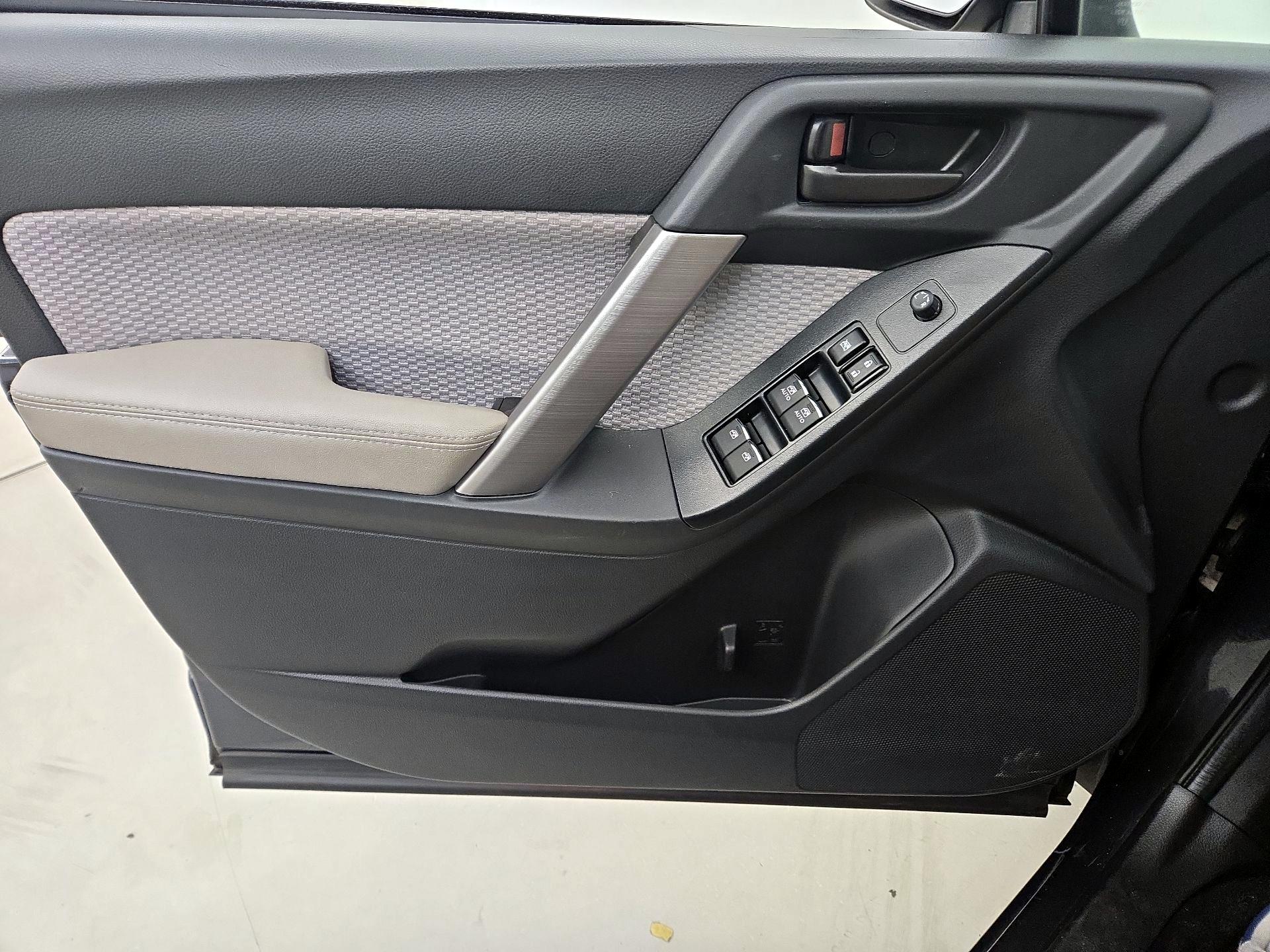 Thumbnail: 2017 Subaru Forester - 12