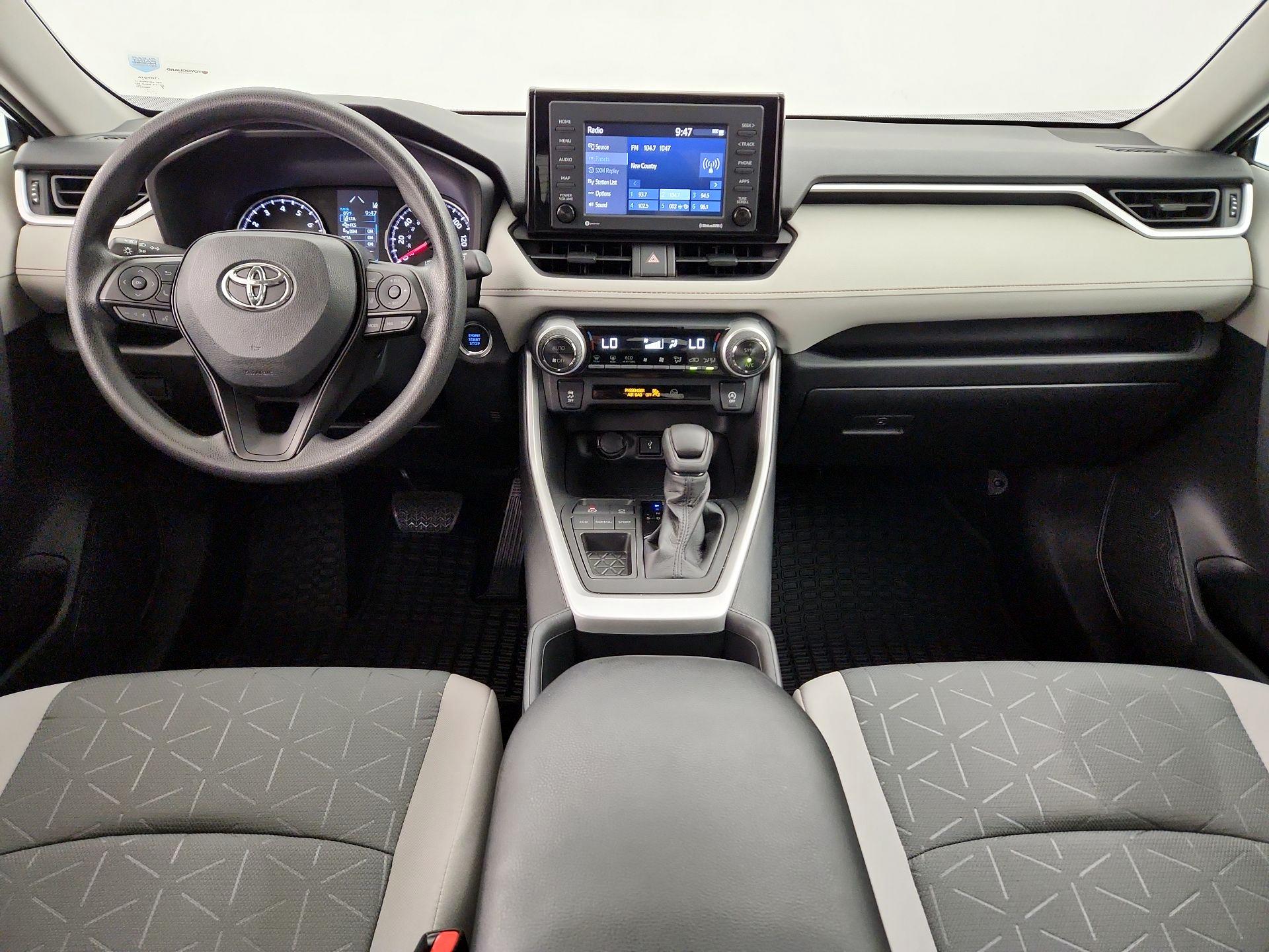 Thumbnail: 2022 Toyota RAV4 - 9