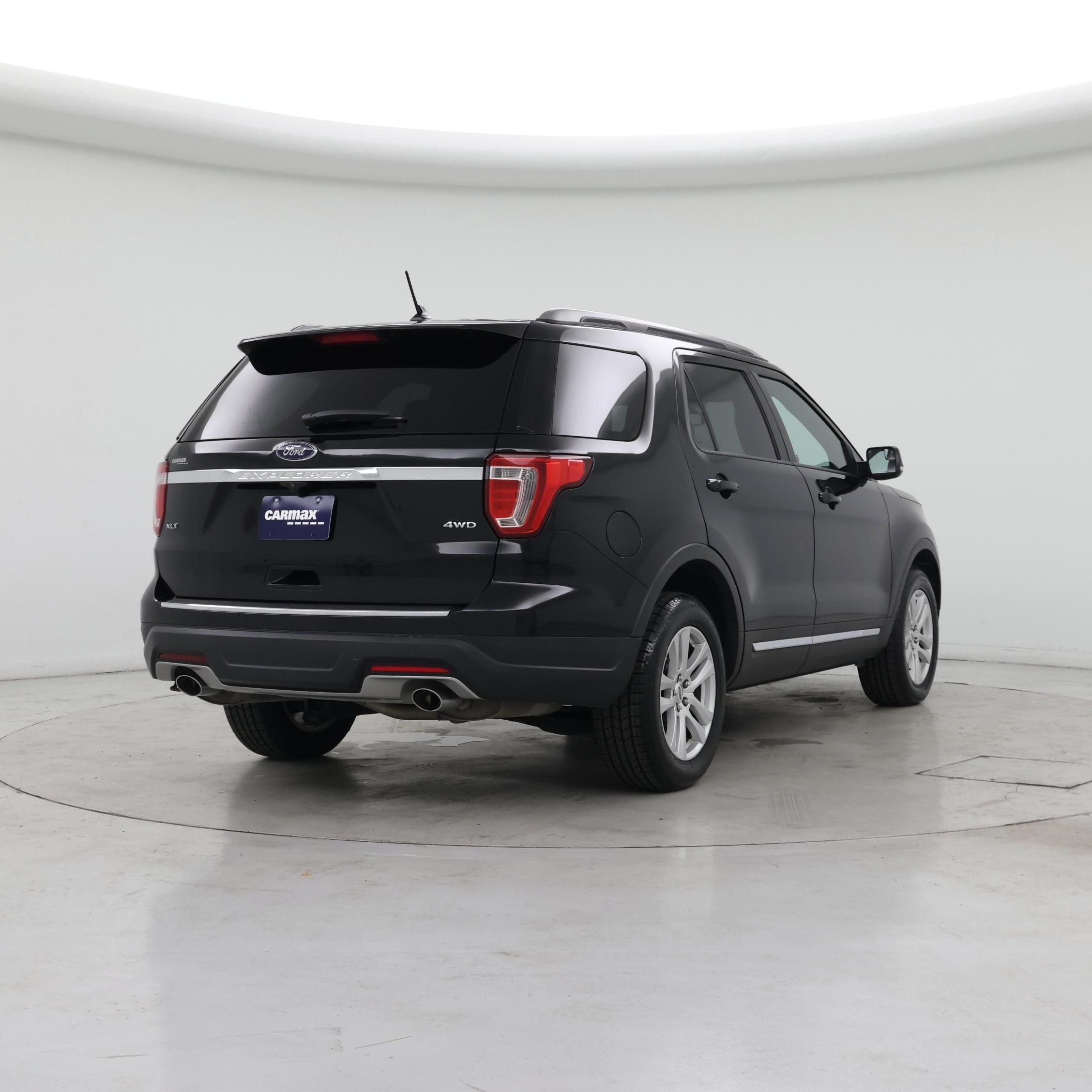 Thumbnail: 2018 Ford Explorer - 8