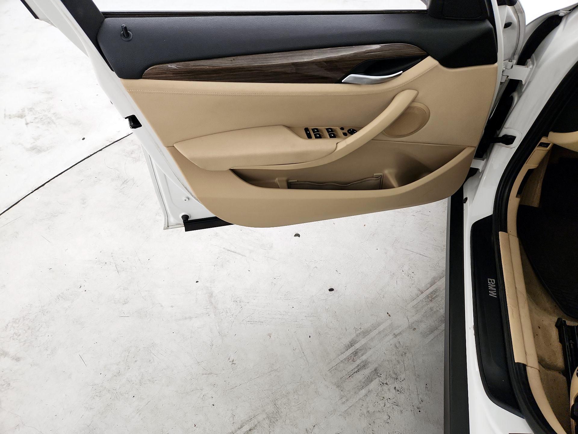 Thumbnail: 2014 BMW X1 - 12