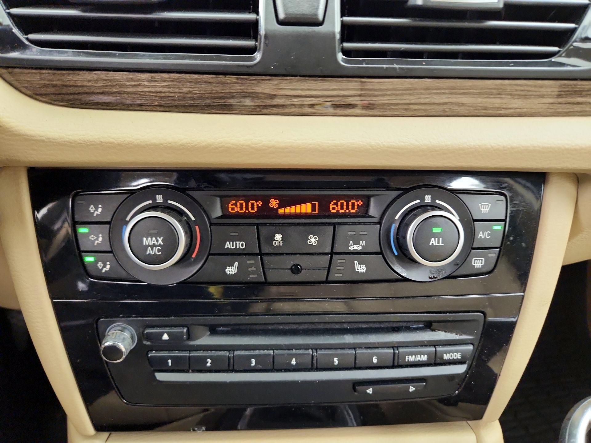 Thumbnail: 2014 BMW X1 - 15