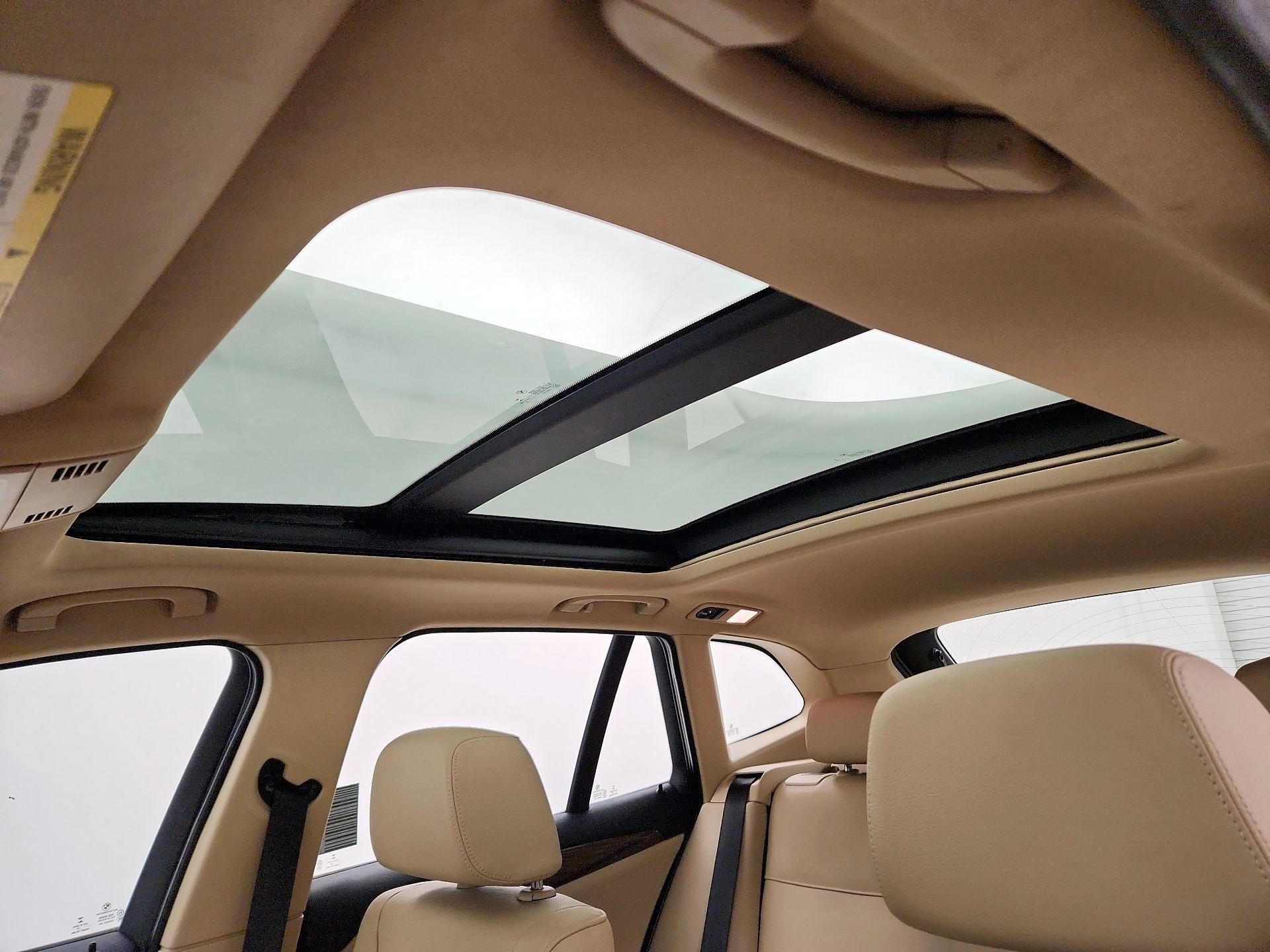 Thumbnail: 2014 BMW X1 - 18