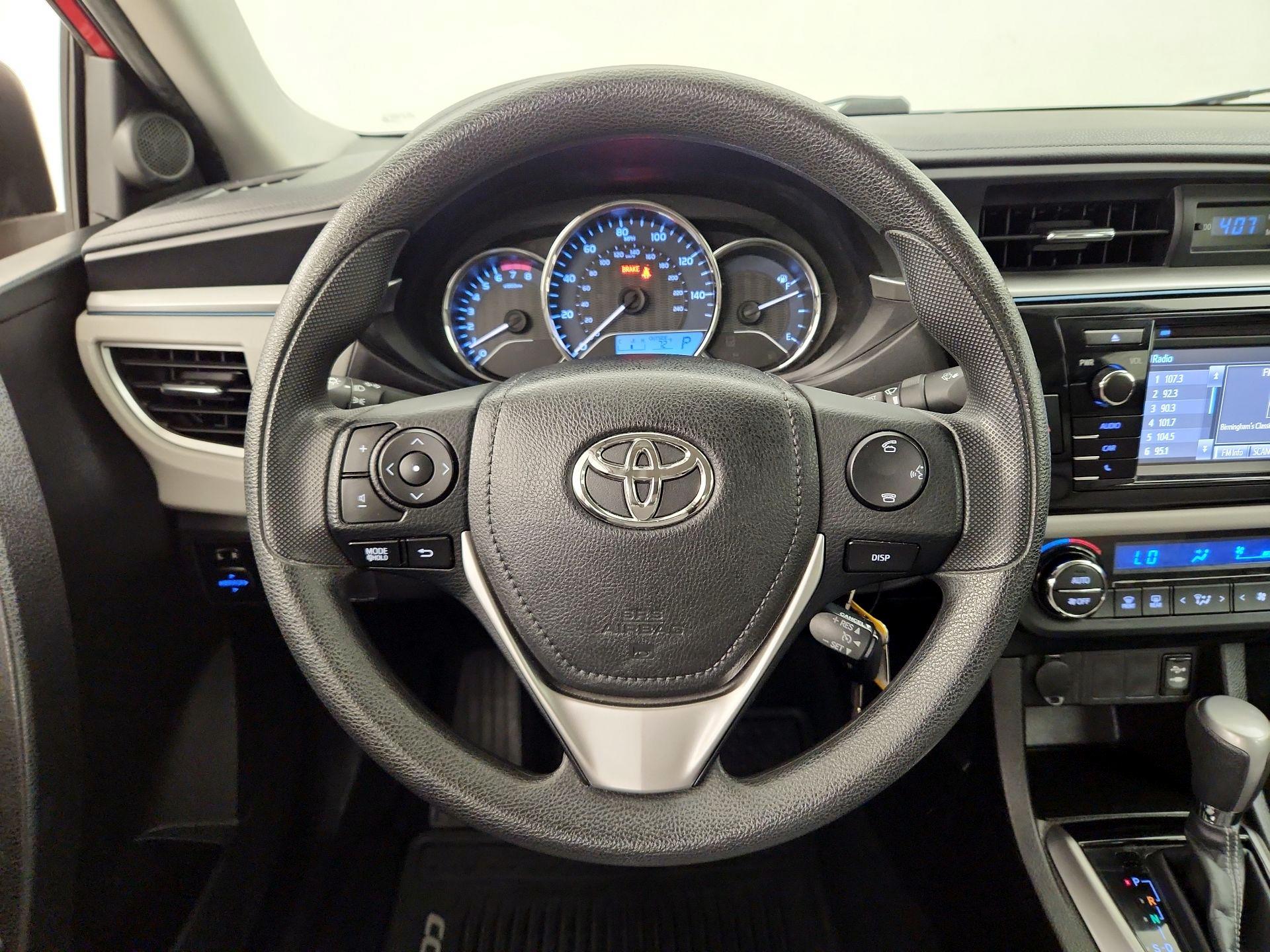Thumbnail: 2015 Toyota Corolla - 10