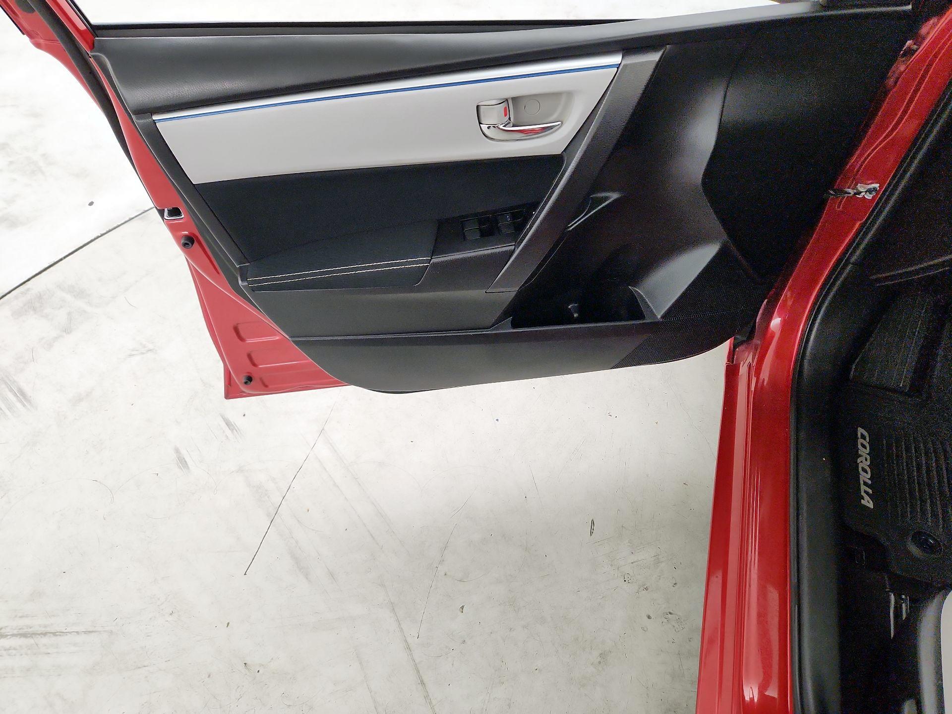 Thumbnail: 2015 Toyota Corolla - 12