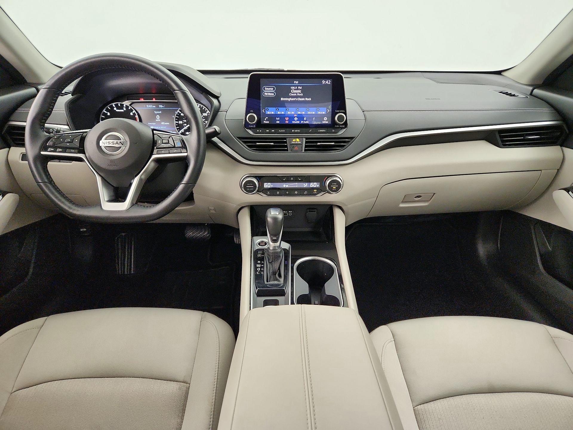 Thumbnail: 2020 Nissan Altima - 9