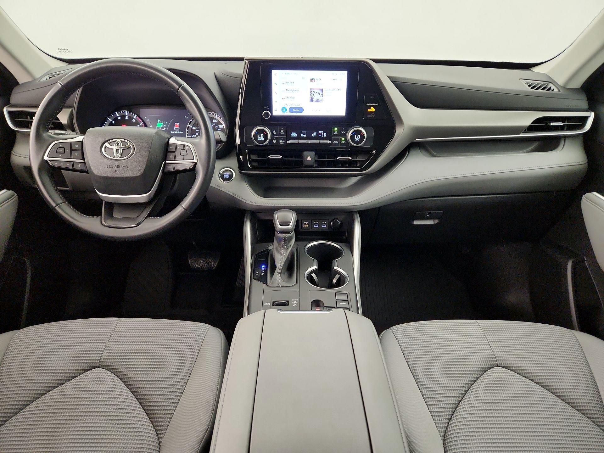 Thumbnail: 2023 Toyota Highlander - 9