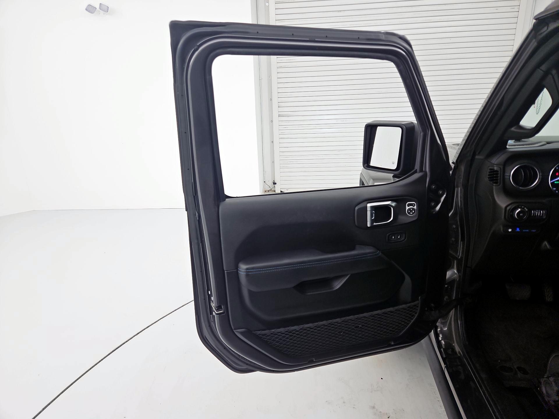 Thumbnail: 2022 Jeep Wrangler - 12