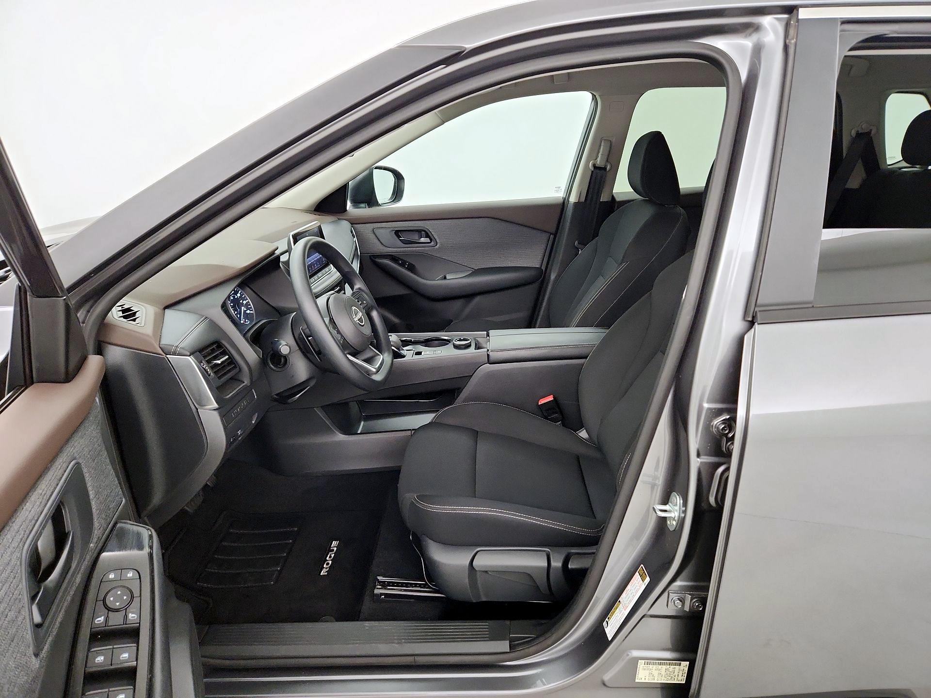 Thumbnail: 2023 Nissan Rogue - 11