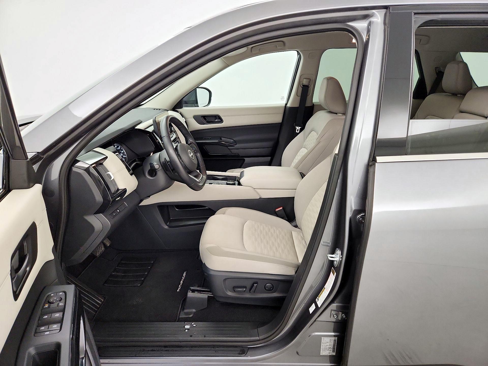 Thumbnail: 2023 Nissan Pathfinder - 11