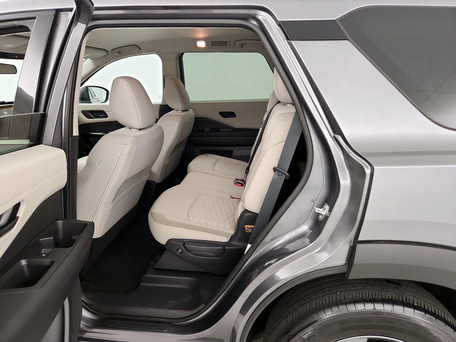 Thumbnail: 2023 Nissan Pathfinder - 19