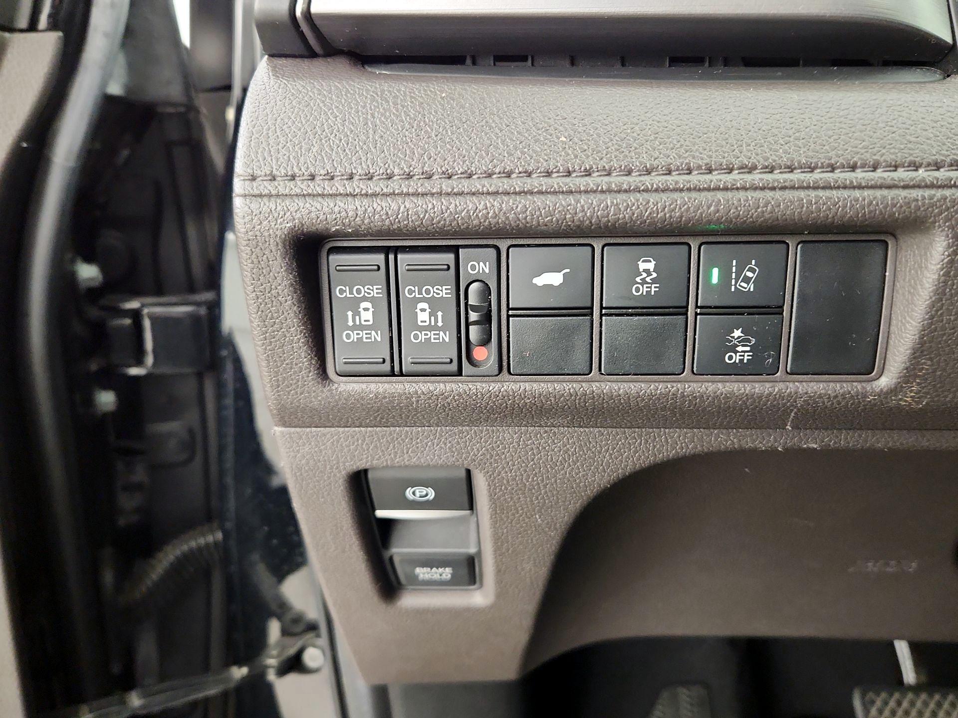 Thumbnail: 2019 Honda Odyssey - 13