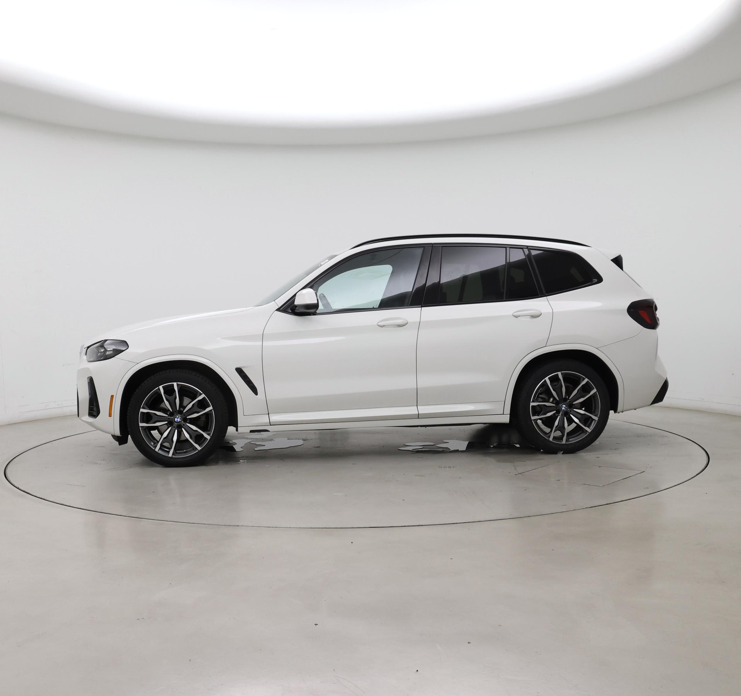 Thumbnail: 2022 BMW X3 - 3