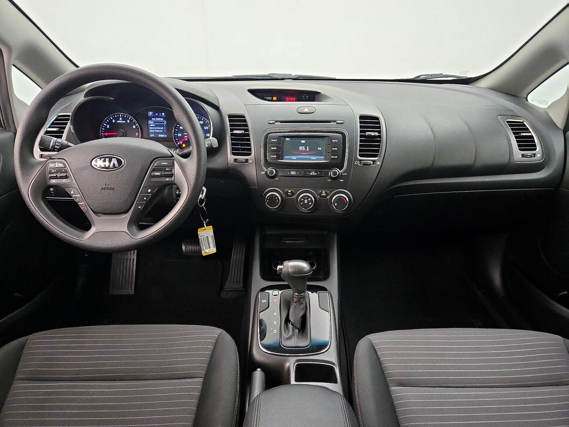 Thumbnail: 2017 Kia Forte - 9