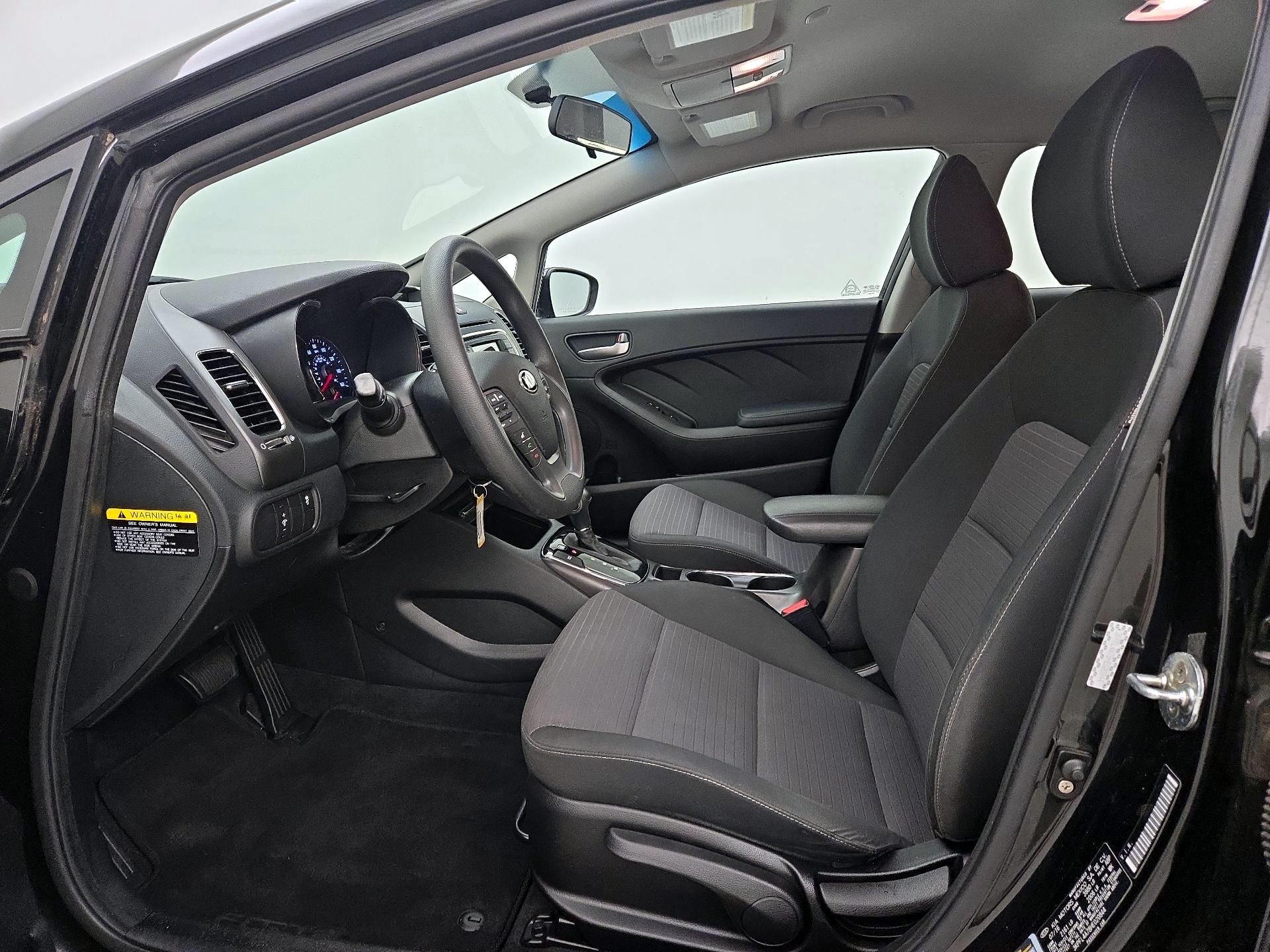 Thumbnail: 2017 Kia Forte - 11