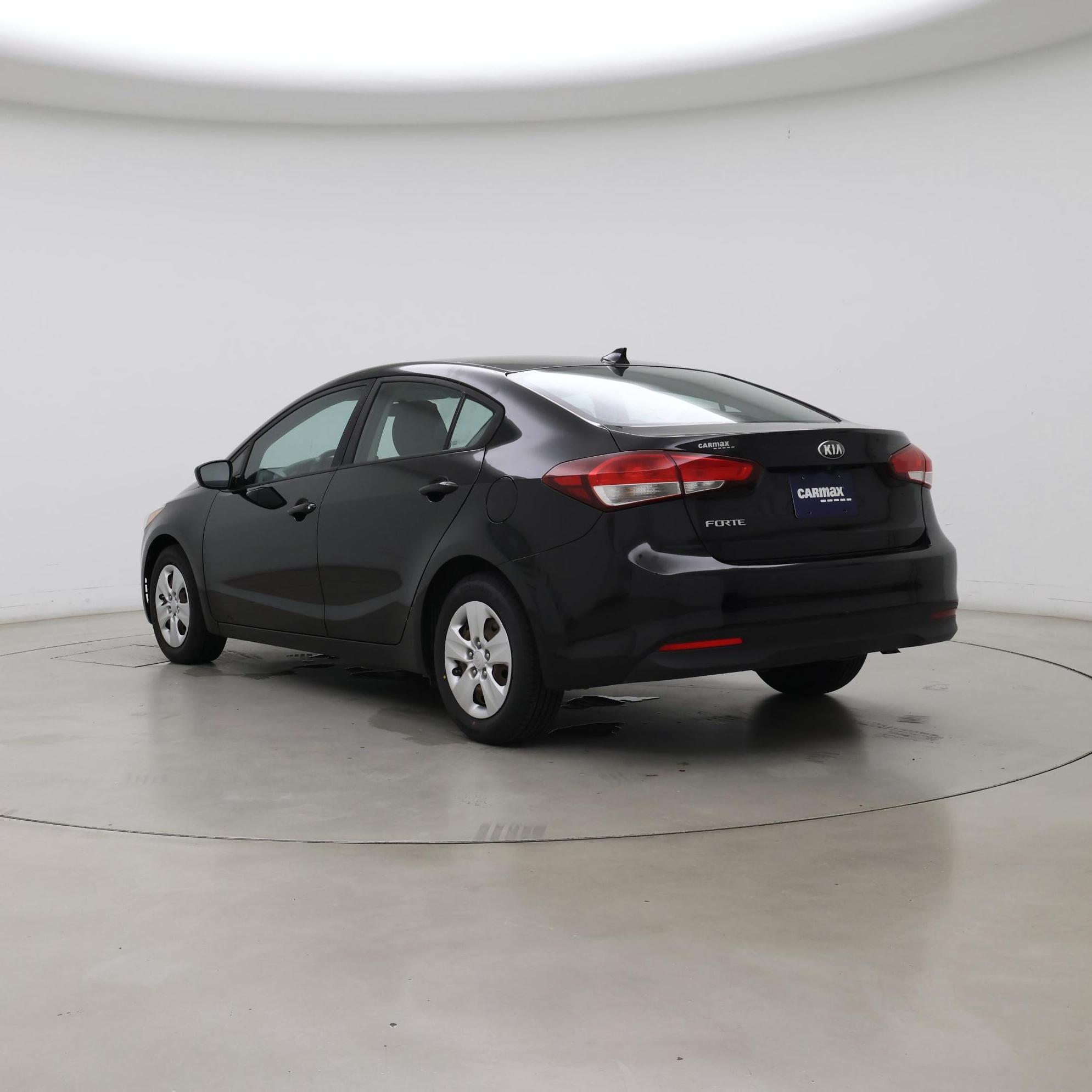 Thumbnail: 2017 Kia Forte - 2