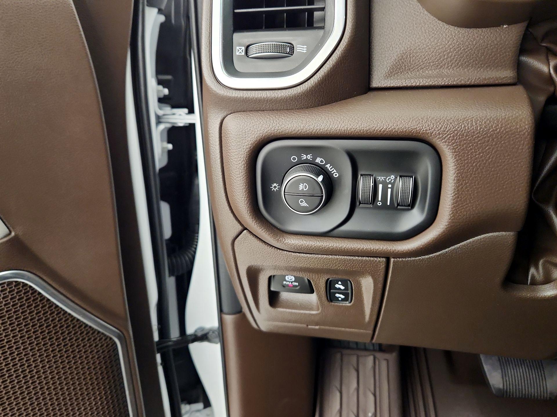 Thumbnail: 2025 RAM 1500 - 13