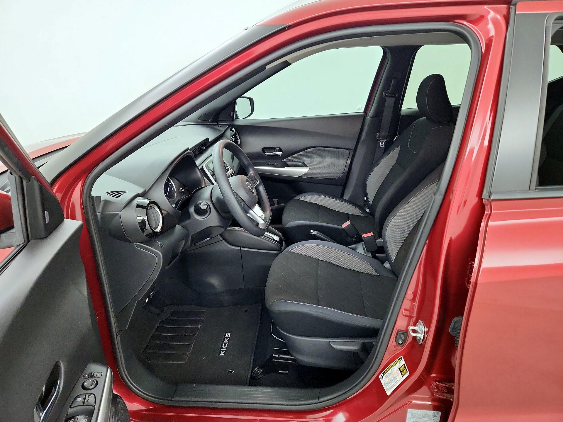 Thumbnail: 2019 Nissan Kicks - 11